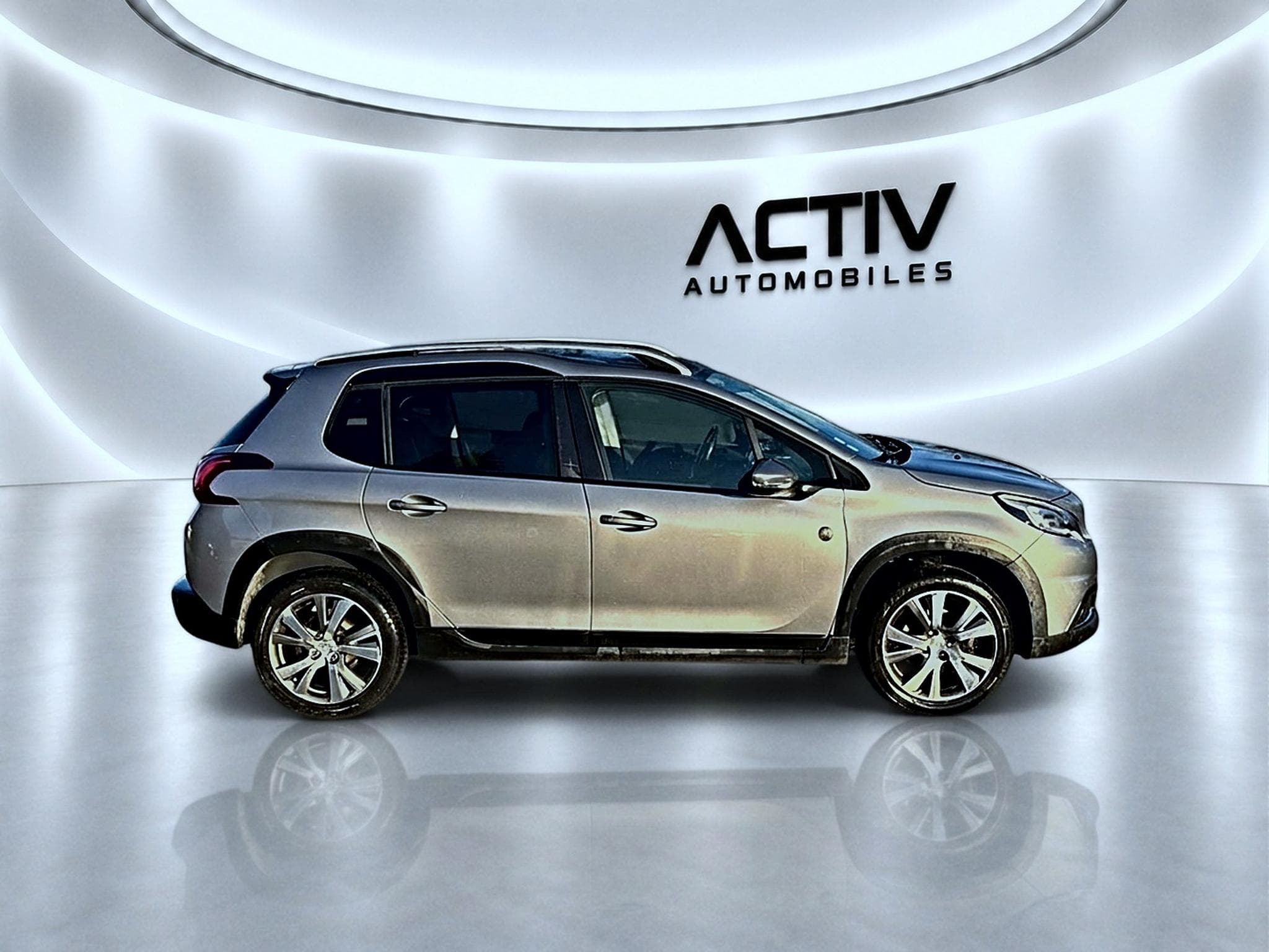 Peugeot 2008 1.2 PURETECH 110 CROSSWAY (2019) - Photo 8