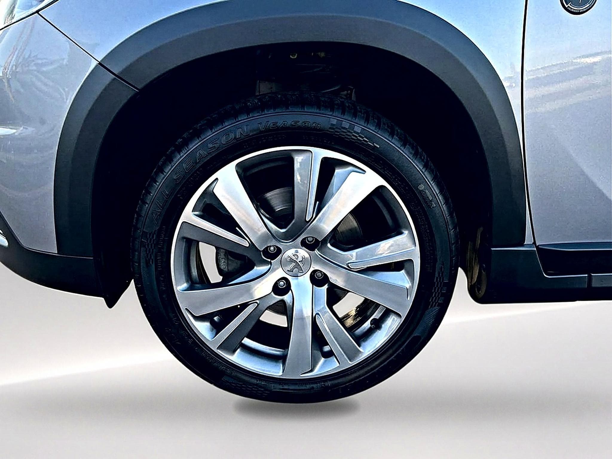 Peugeot 2008 1.2 PURETECH 110 CROSSWAY (2019) - Photo 9