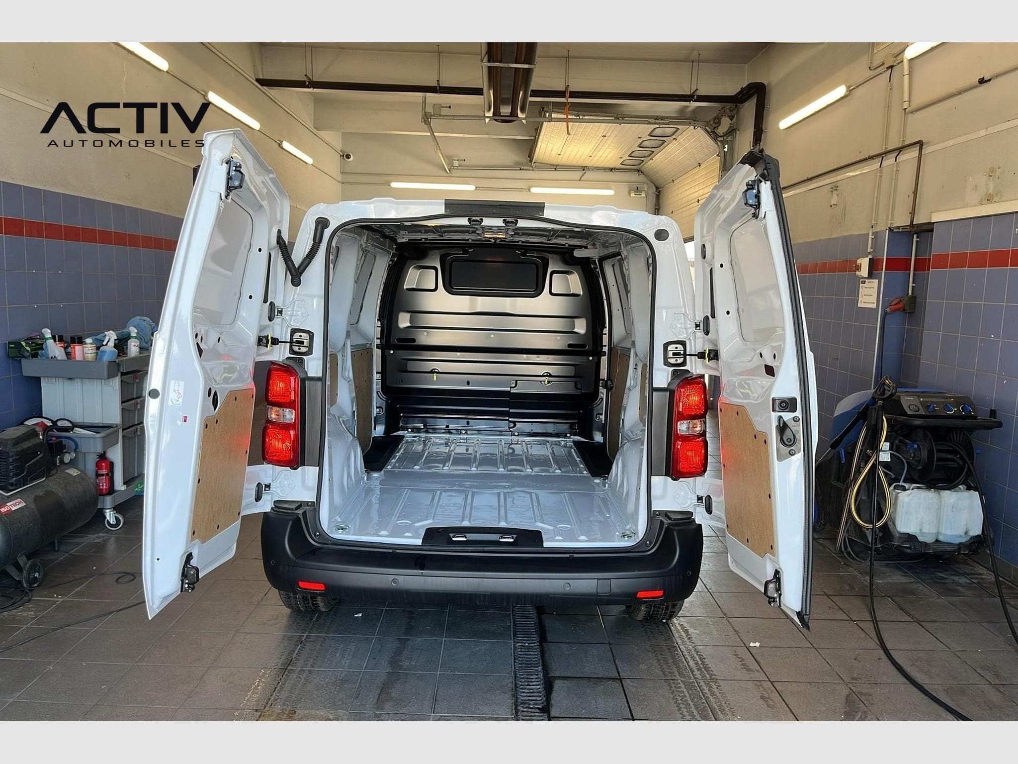 Peugeot Expert M DIESEL 120 CH MANUELLE (2026) - Photo 11