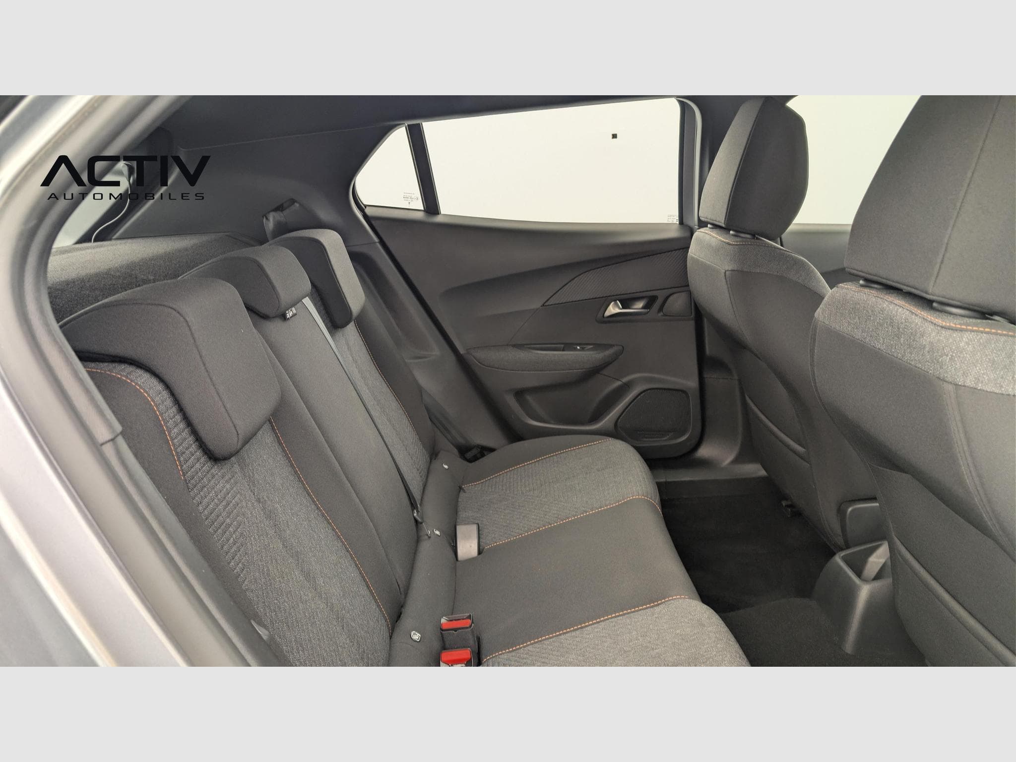 Peugeot 2008 100 S&S BVM6 Style (2025) - Photo 10