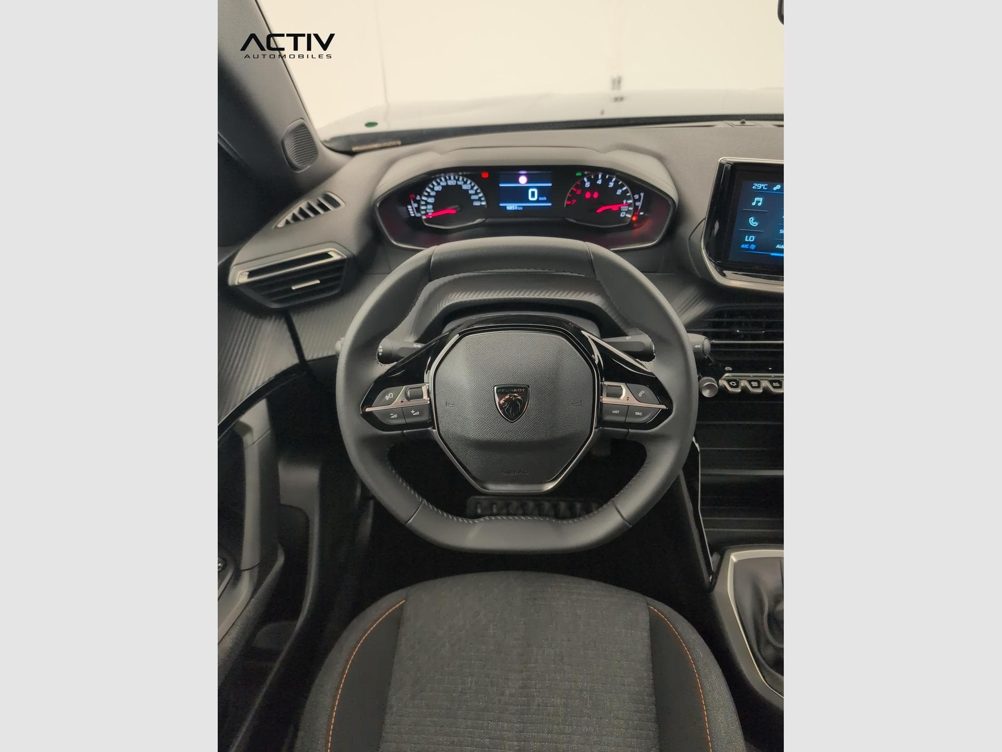 Peugeot 2008 100 S&S BVM6 Style (2025) - Photo 10