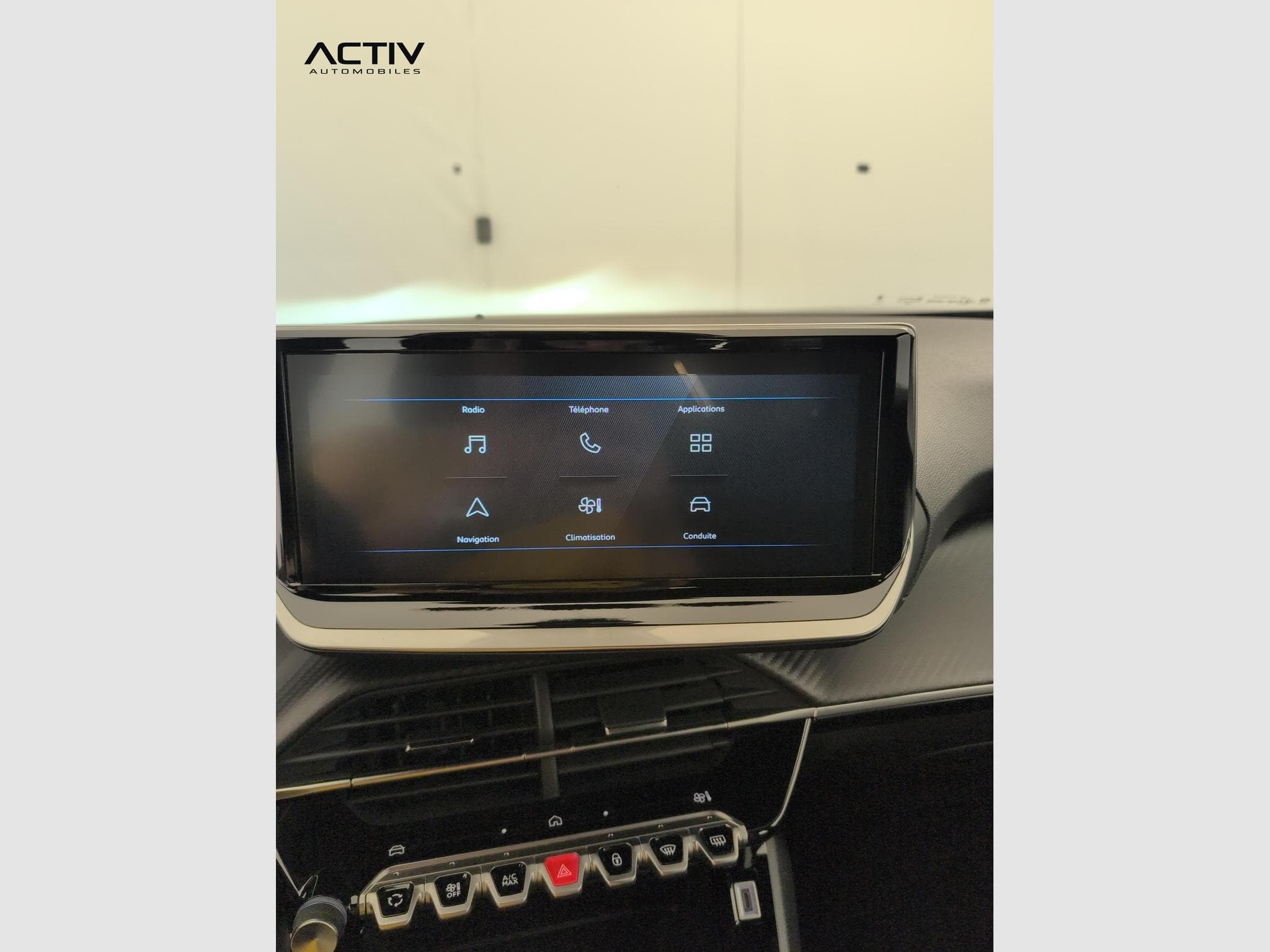 Peugeot 2008 100 S&S BVM6 Style (2025) - Photo 12