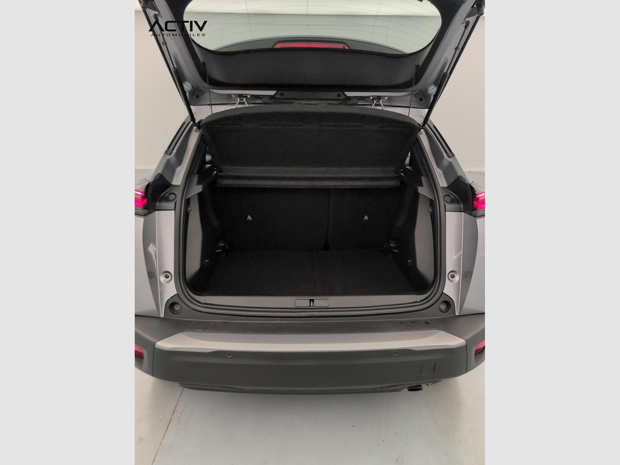 Peugeot 2008 100 S&S BVM6 Style (2025) - Photo 17