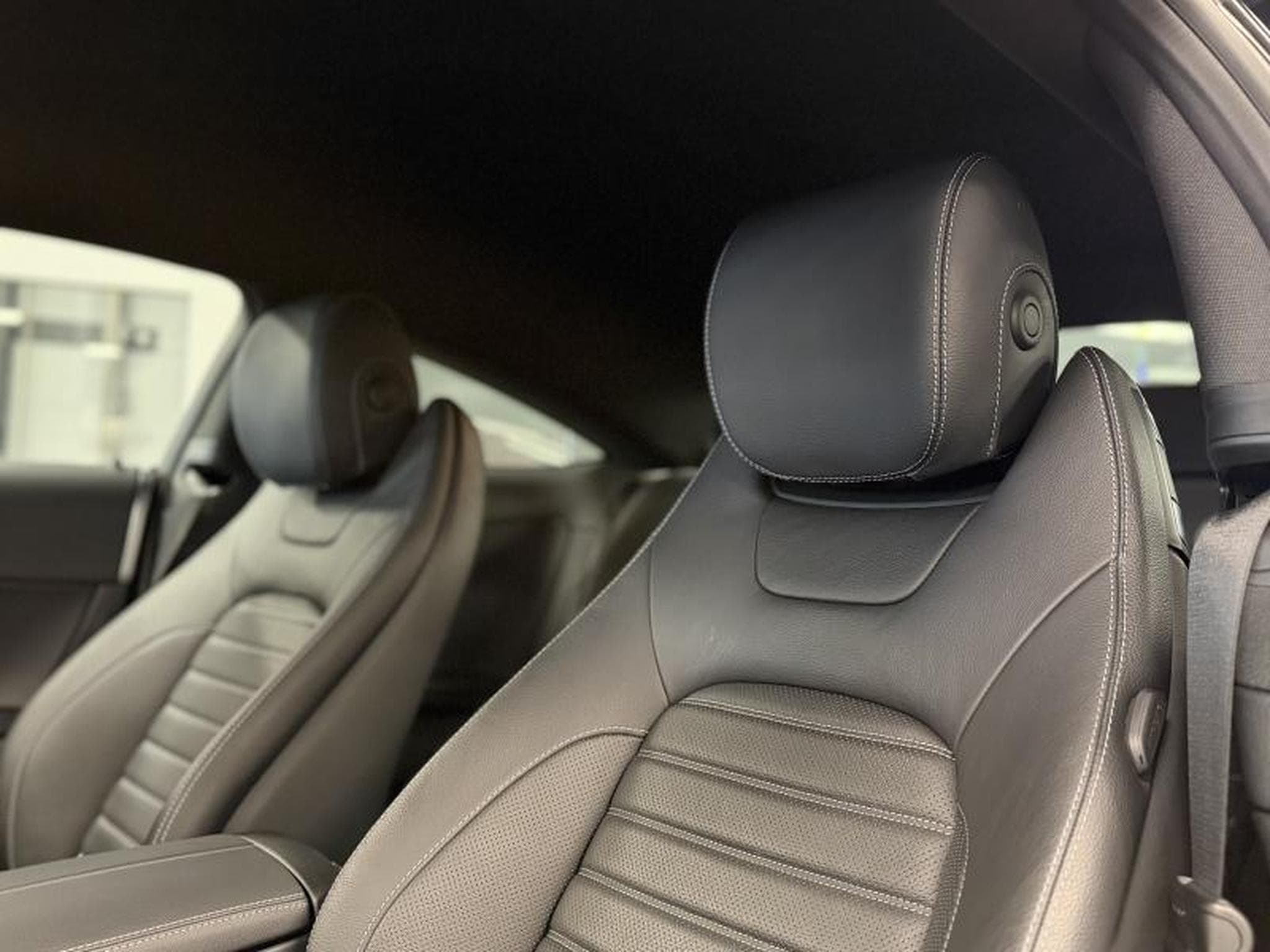 Mercedes C 250 AMG LINE 9G TRONIC (2017) - Photo 1