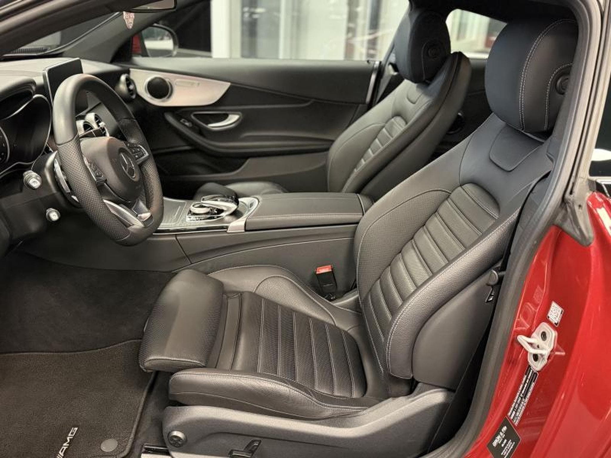 Mercedes C 250 AMG LINE 9G TRONIC (2017) - Photo 11