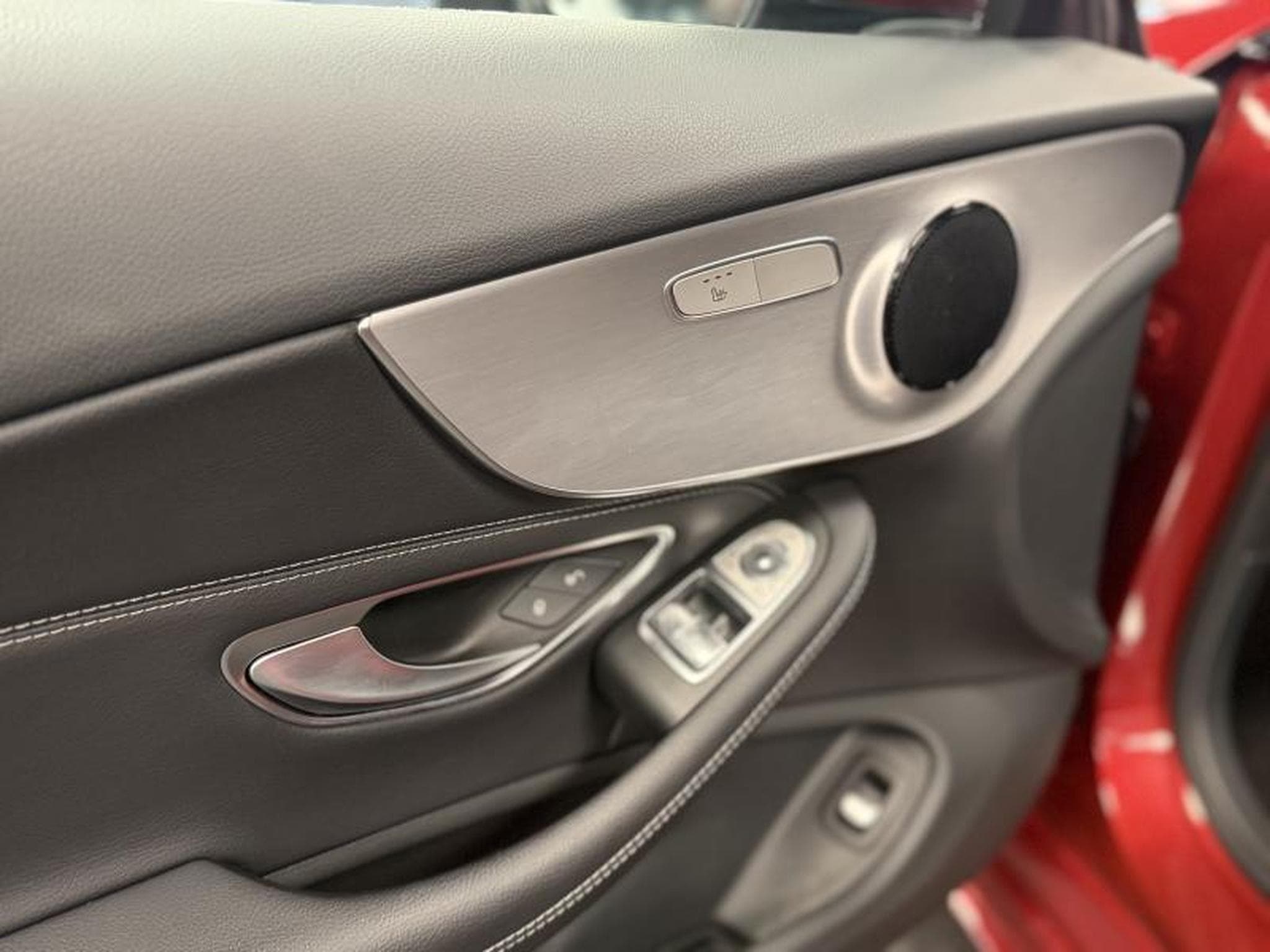 Mercedes C 250 AMG LINE 9G TRONIC (2017) - Photo 13