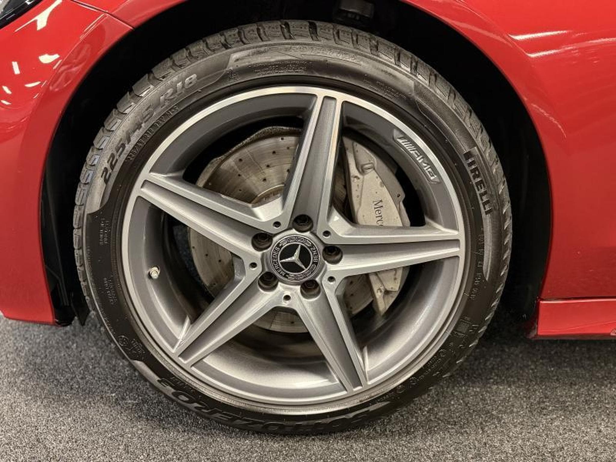 Mercedes C 250 AMG LINE 9G TRONIC (2017) - Photo 15