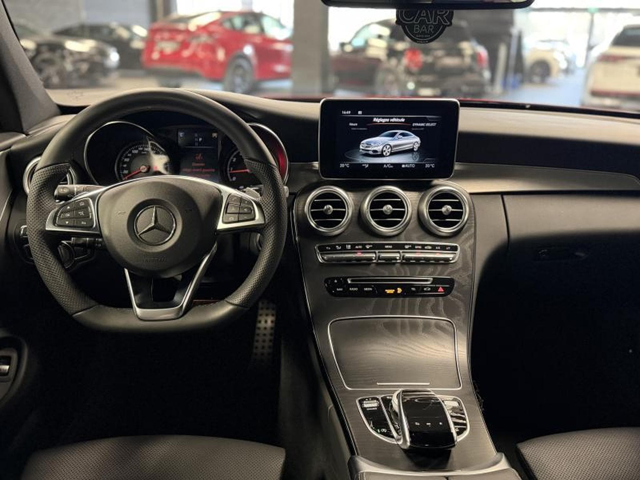 Mercedes C 250 AMG LINE 9G TRONIC (2017) - Photo 2