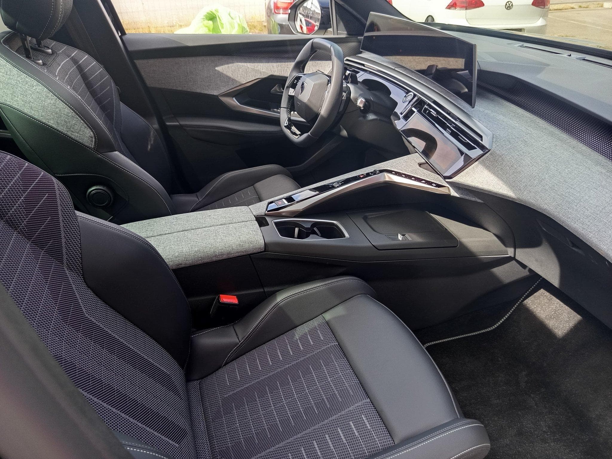 Peugeot 5008 GT TOIT OUVRANT (2026) - Photo 5