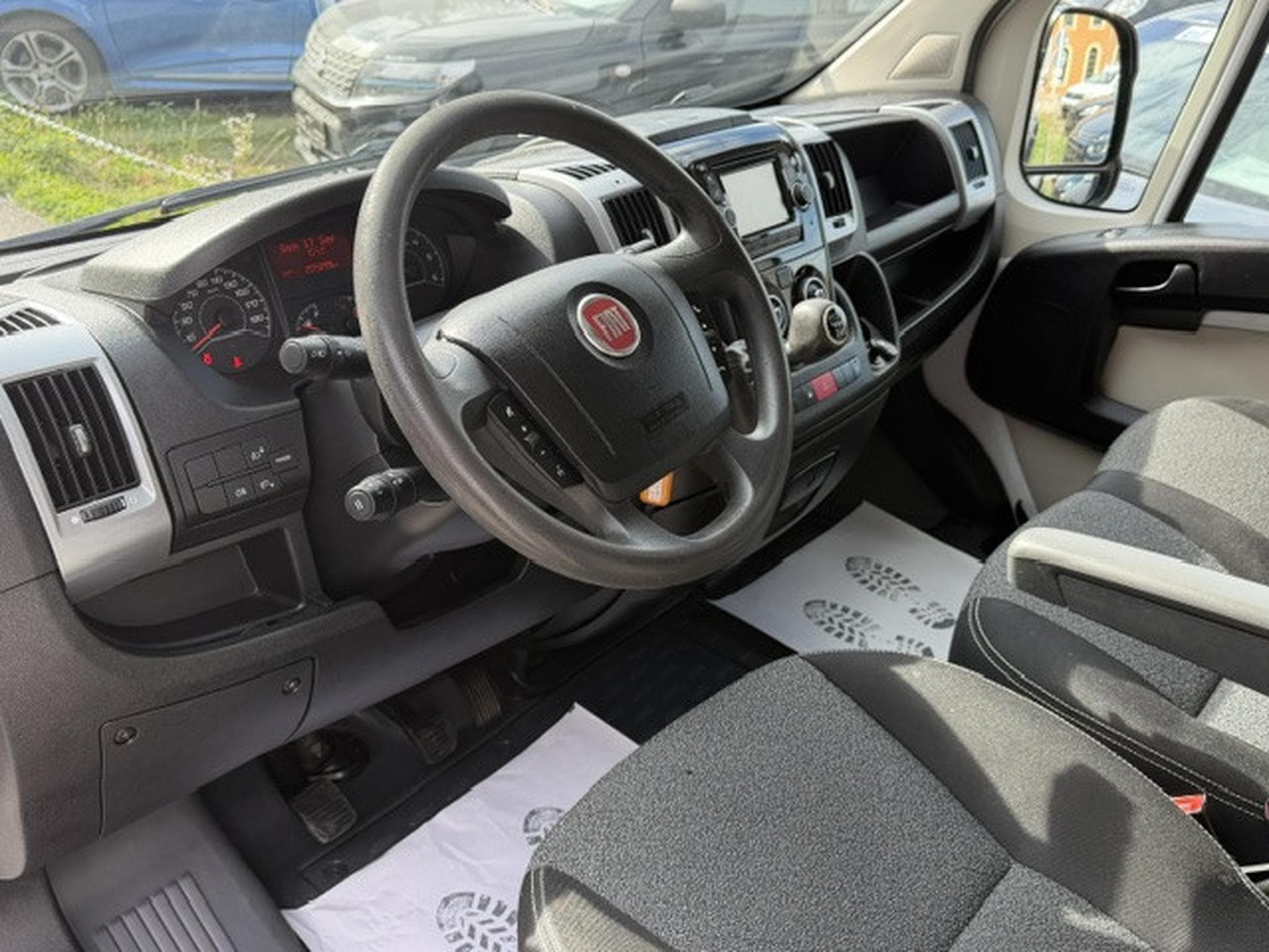 Fiat Ducato 2.3 M-jet 130 Fourgon Tole L2H2 Pack (2016) - Foto 4