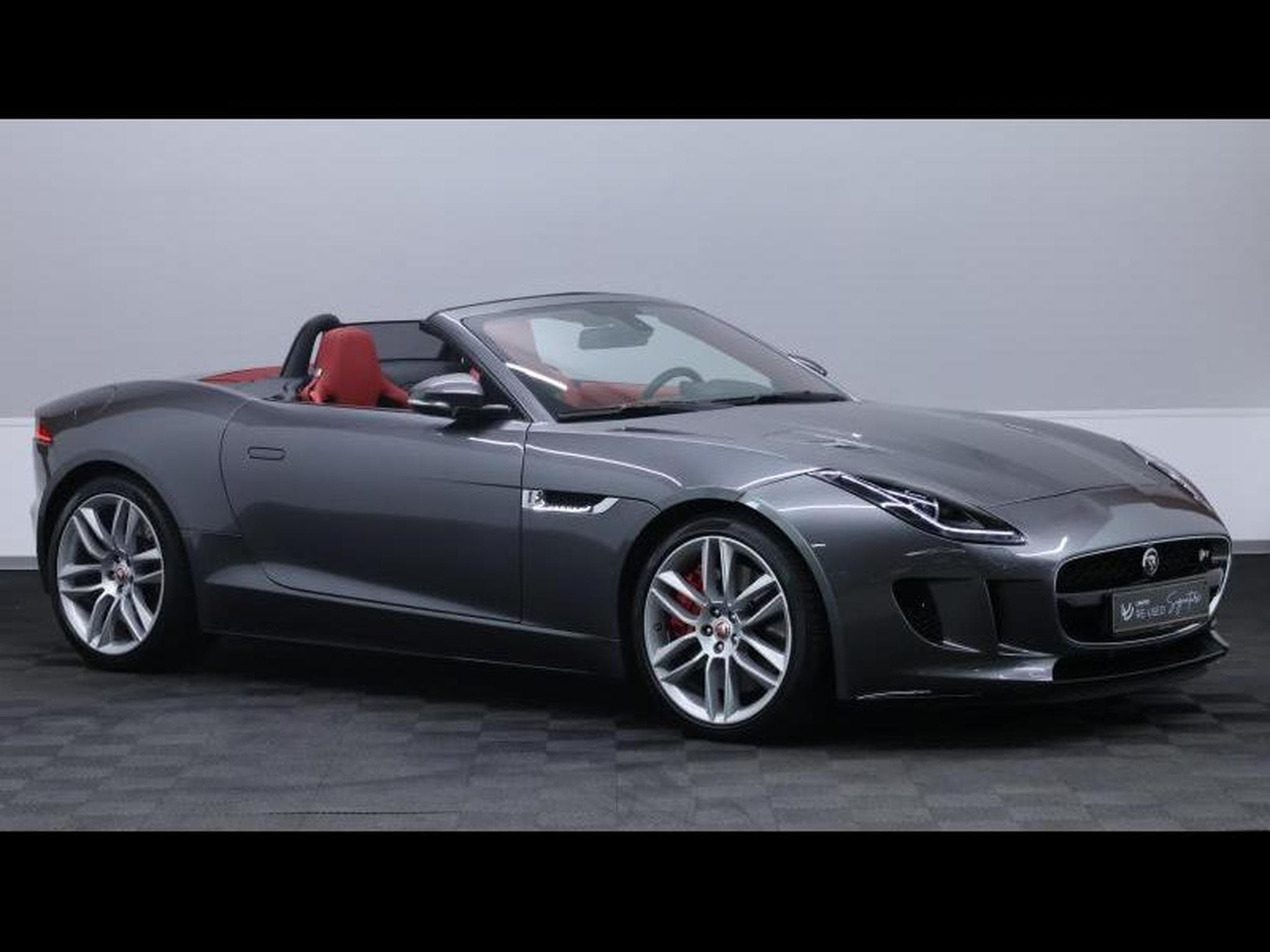 Jaguar F-Type P550 R AWD Auto (2015) - Photo 7