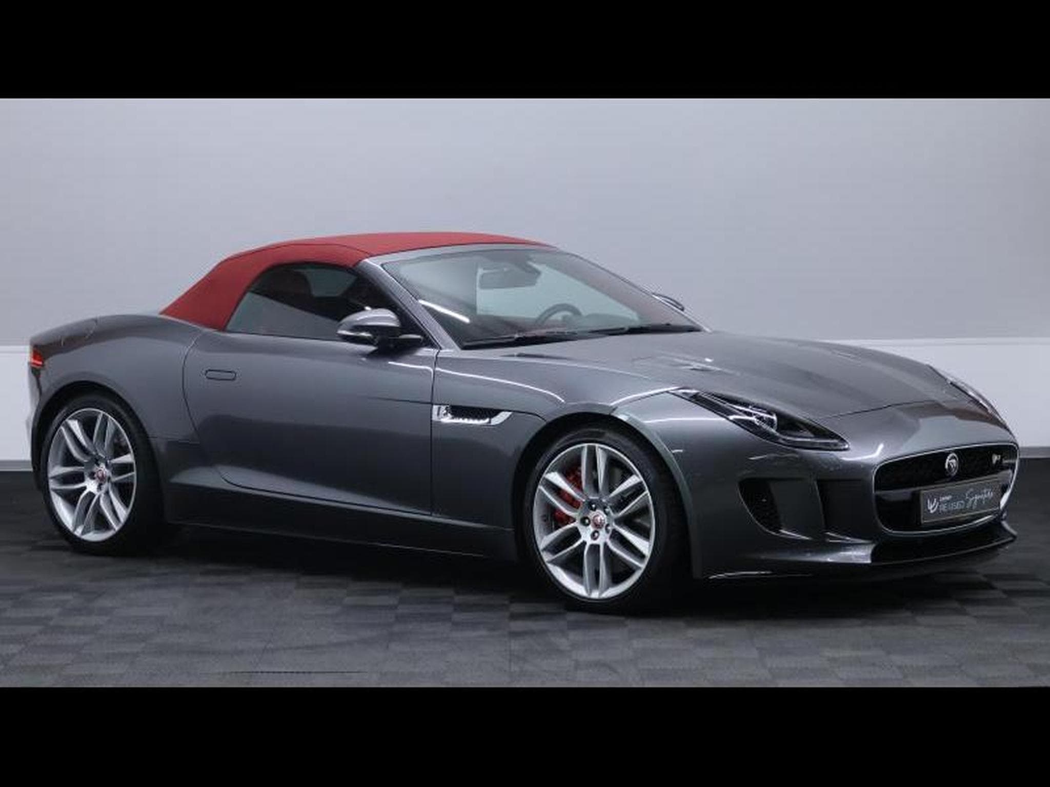 Jaguar F-Type P550 R AWD Auto (2015) - Photo 9