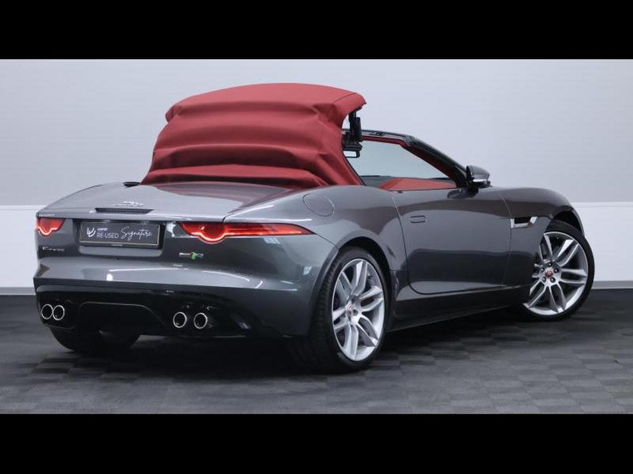 Jaguar F-Type P550 R AWD Auto (2015) - Photo 15
