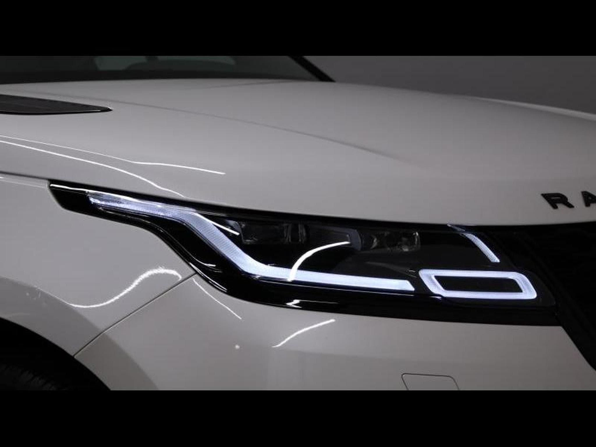 Land-Rover Range Rover Velar P400e HSE R-Dynamic PHEV (2022) - Photo 9