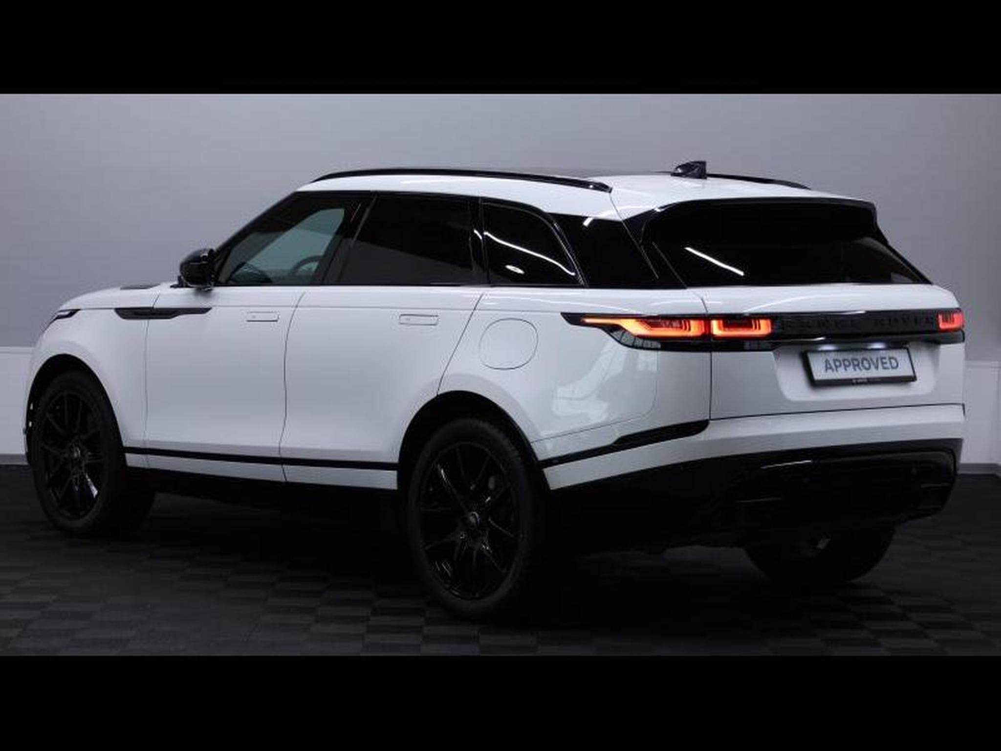 Land-Rover Range Rover Velar P400e HSE R-Dynamic PHEV (2022) - Photo 7