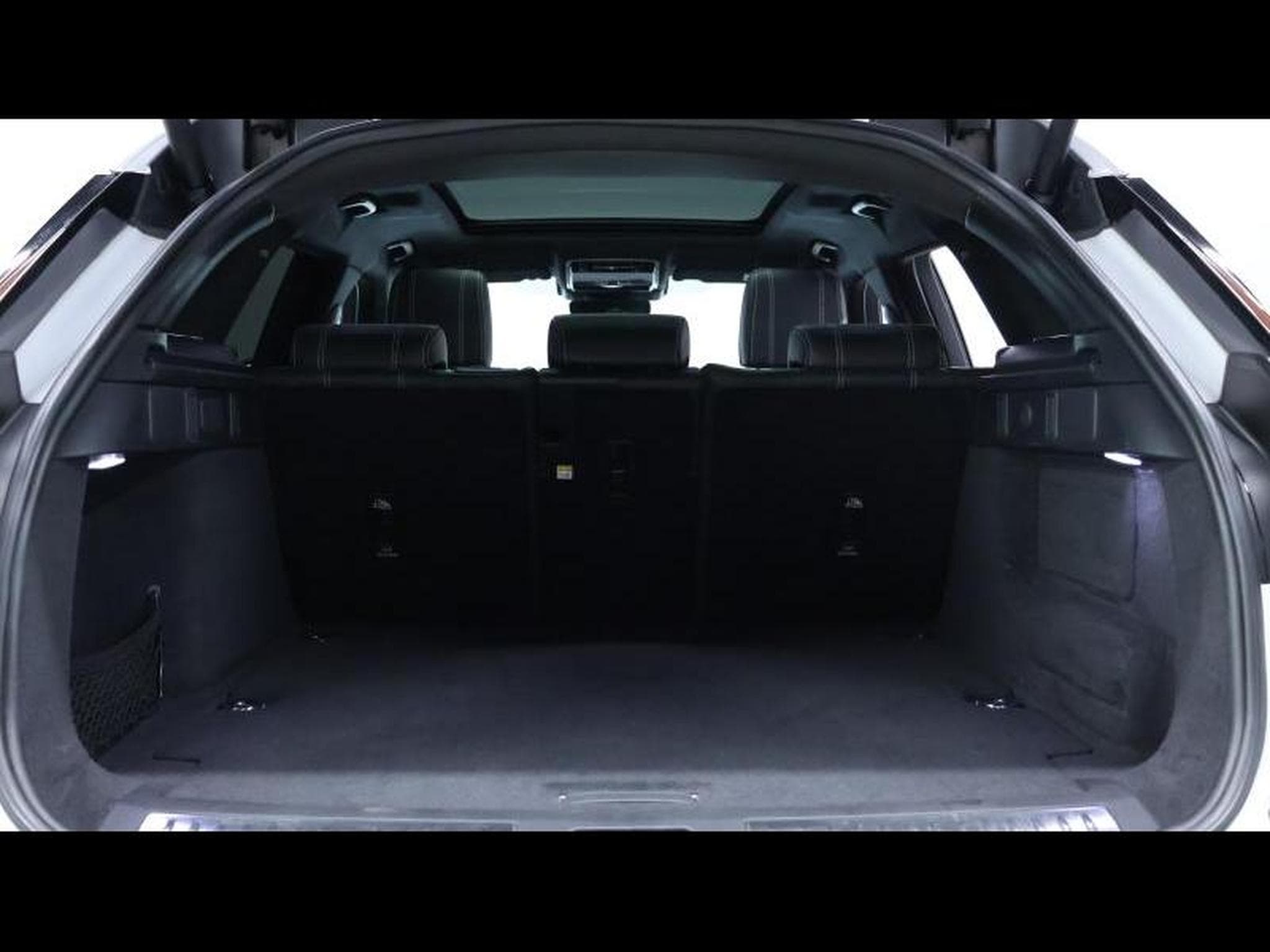 Land-Rover Range Rover Velar P400e HSE R-Dynamic PHEV (2022) - Photo 8