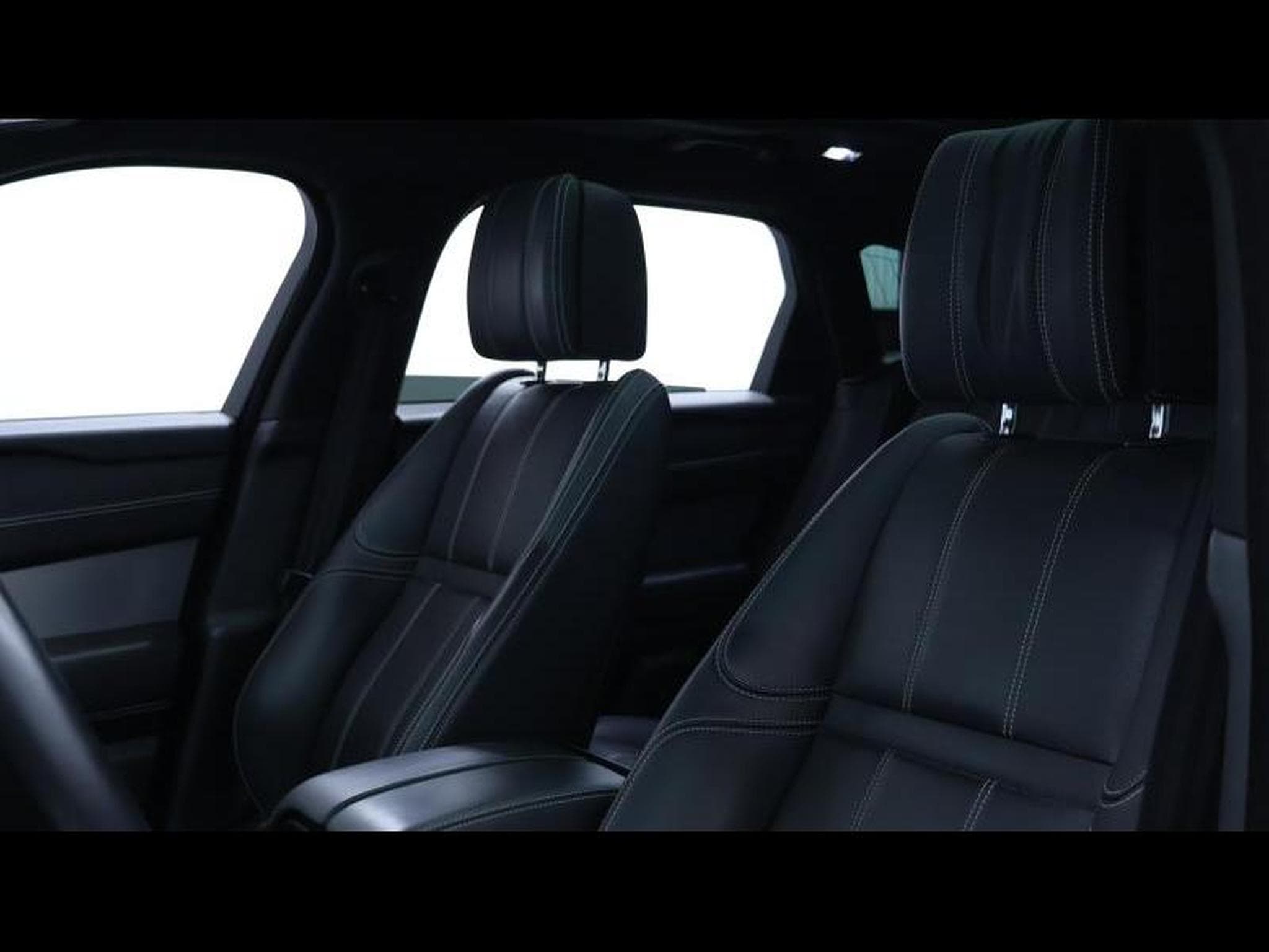 Land-Rover Range Rover Velar P400e HSE R-Dynamic PHEV (2022) - Photo 17
