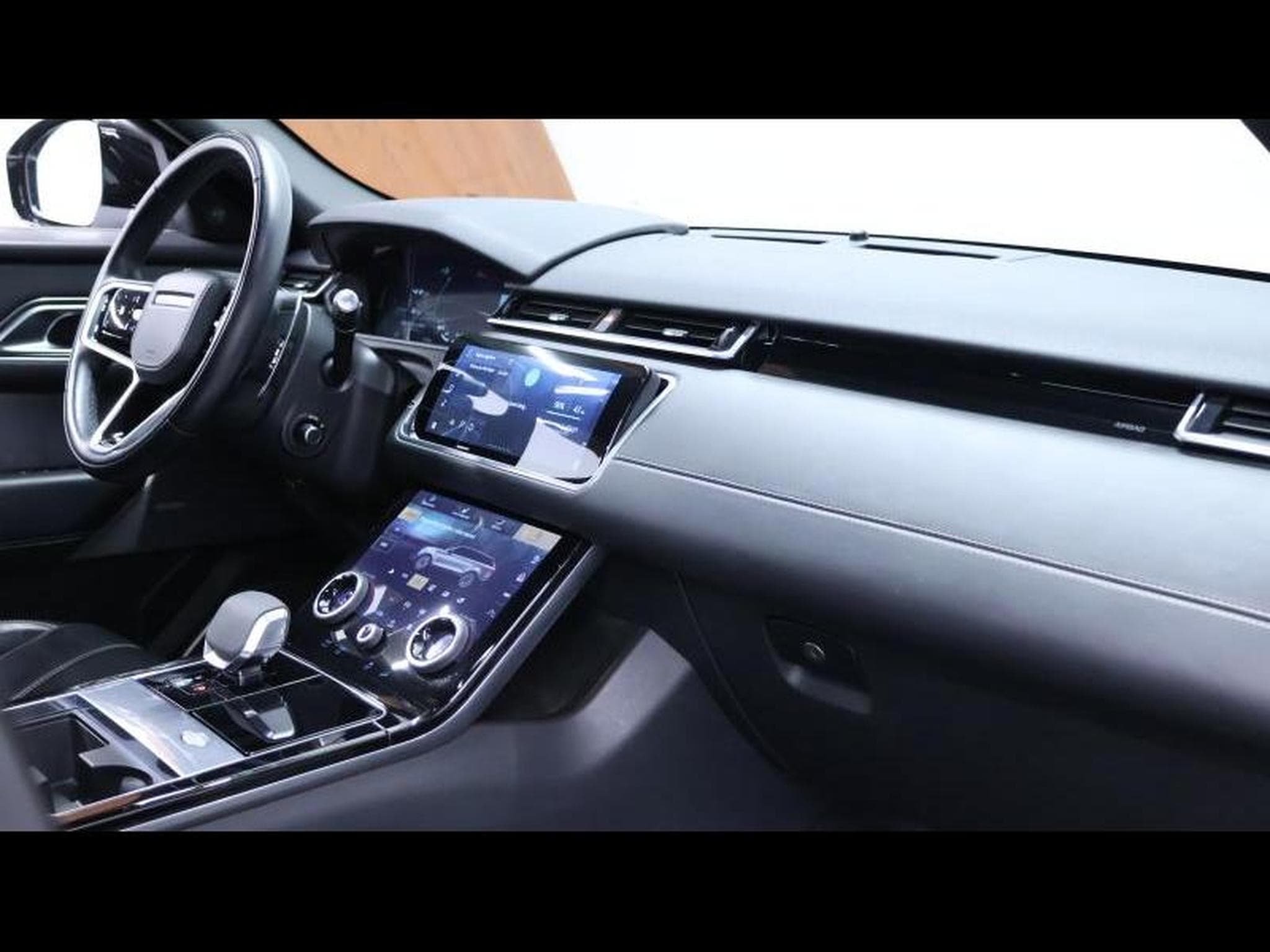 Land-Rover Range Rover Velar P400e HSE R-Dynamic PHEV (2022) - Photo 22