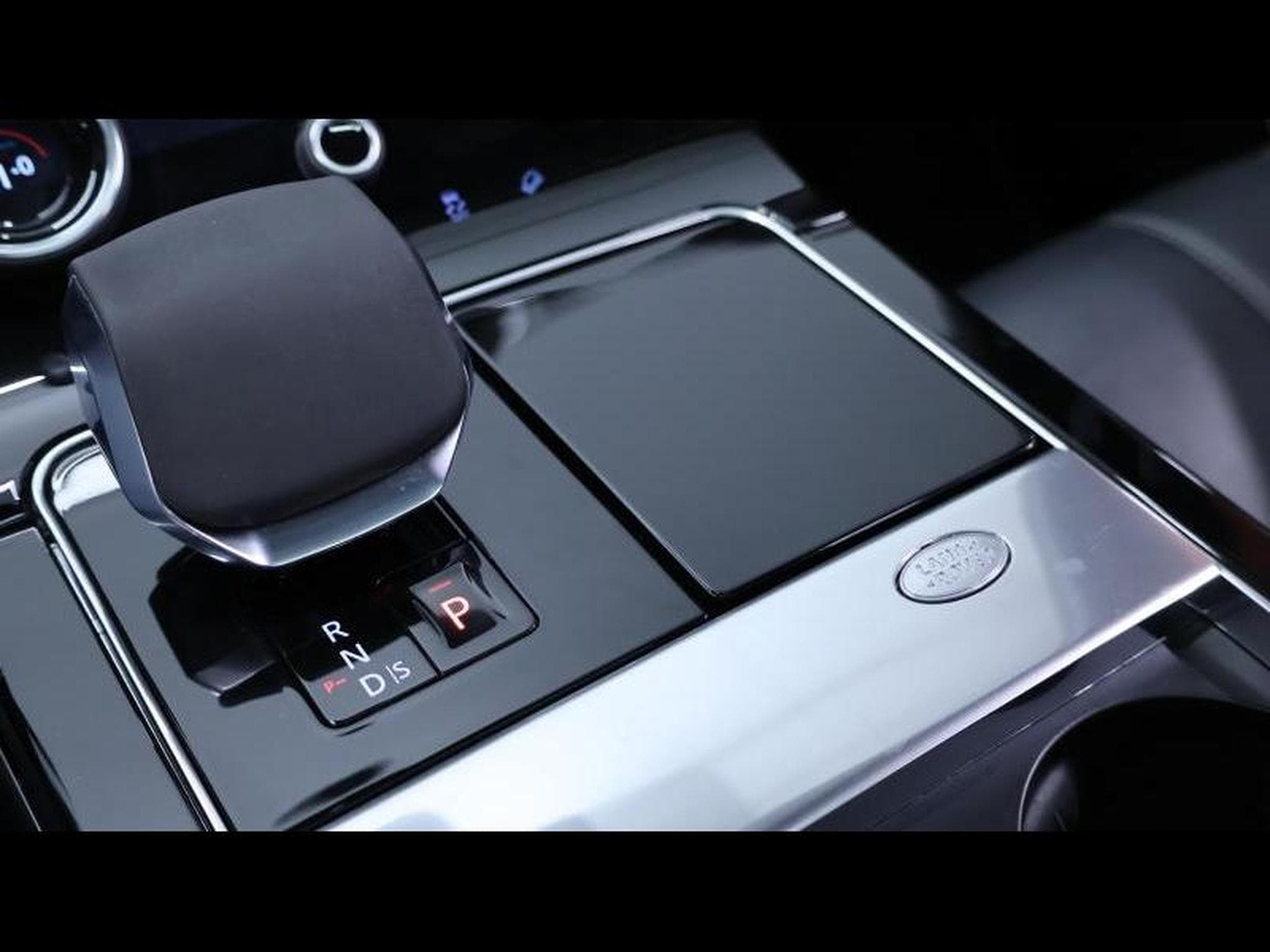 Land-Rover Range Rover Velar P400e HSE R-Dynamic PHEV (2022) - Photo 26
