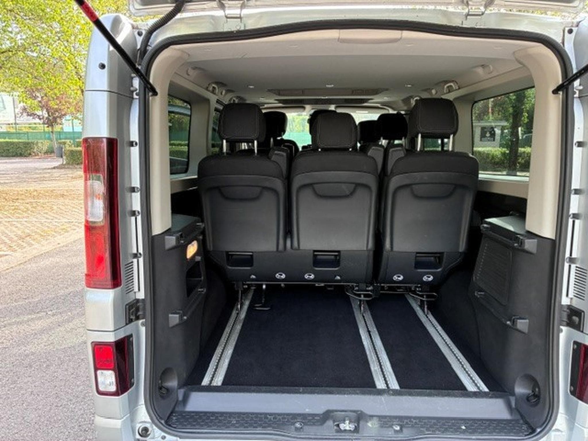 Renault Trafic Grand Passenger Intens Blue dci 170 AUTO (2023) - Photo 8