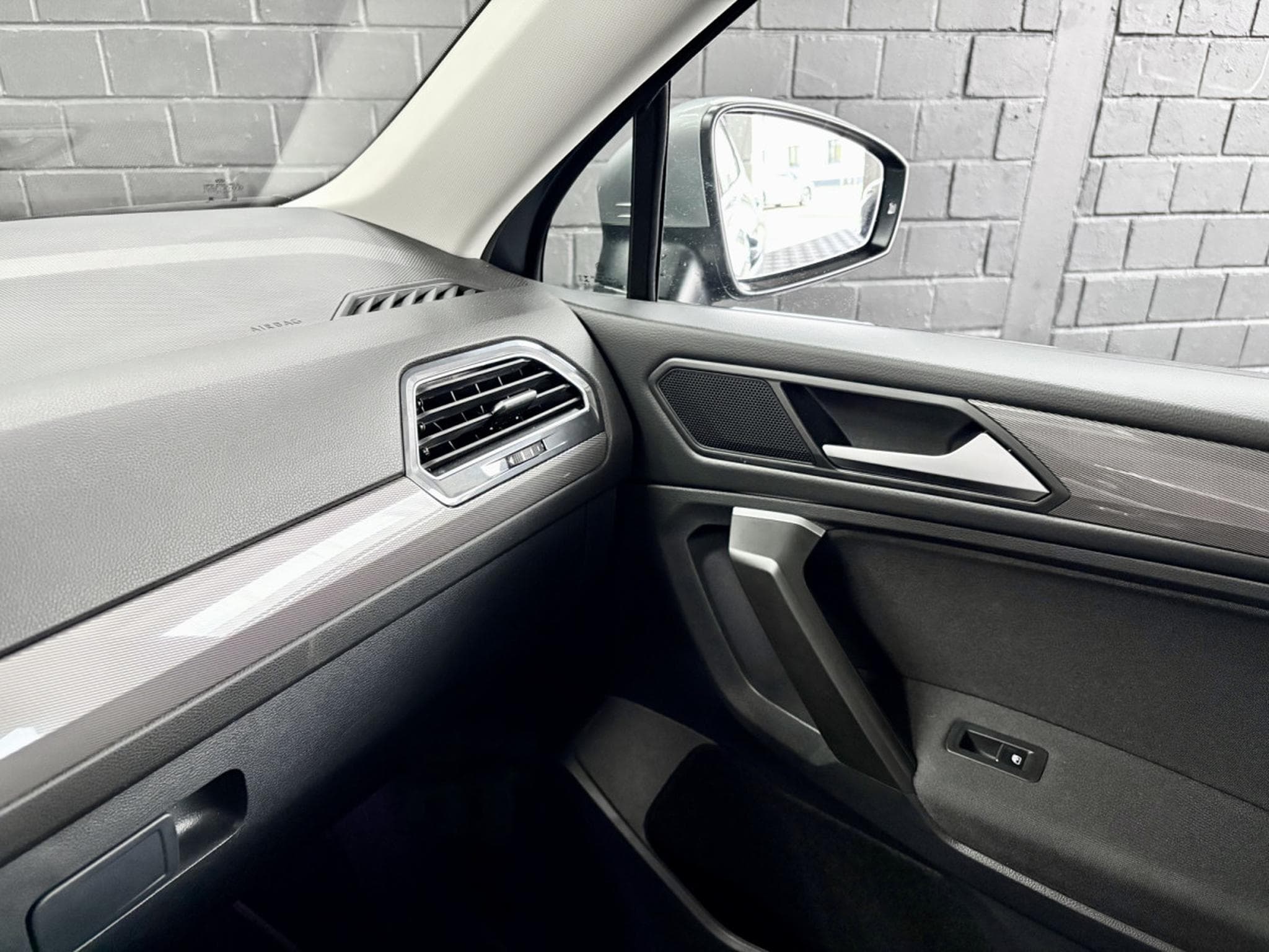 VW Tiguan Life 1.5 TSI 150 CV DSG7 *7 PLACES *ATTELAGE* *HAYON* (2025) - Photo 21