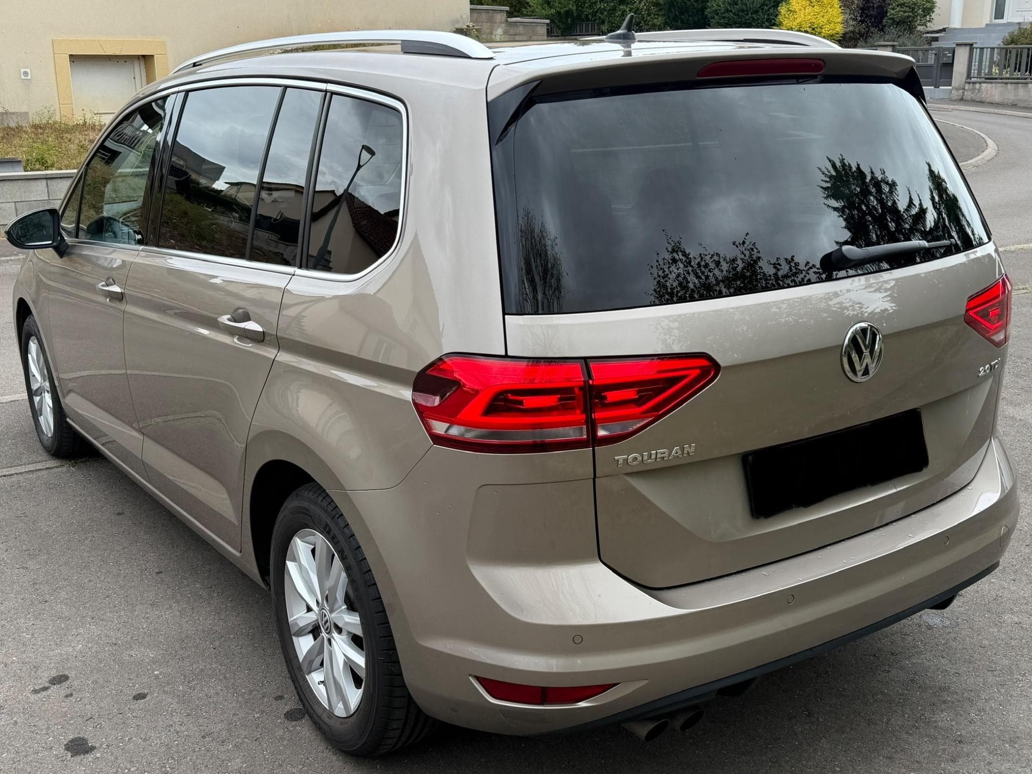 VW Touran Highline (2016) - Foto 2