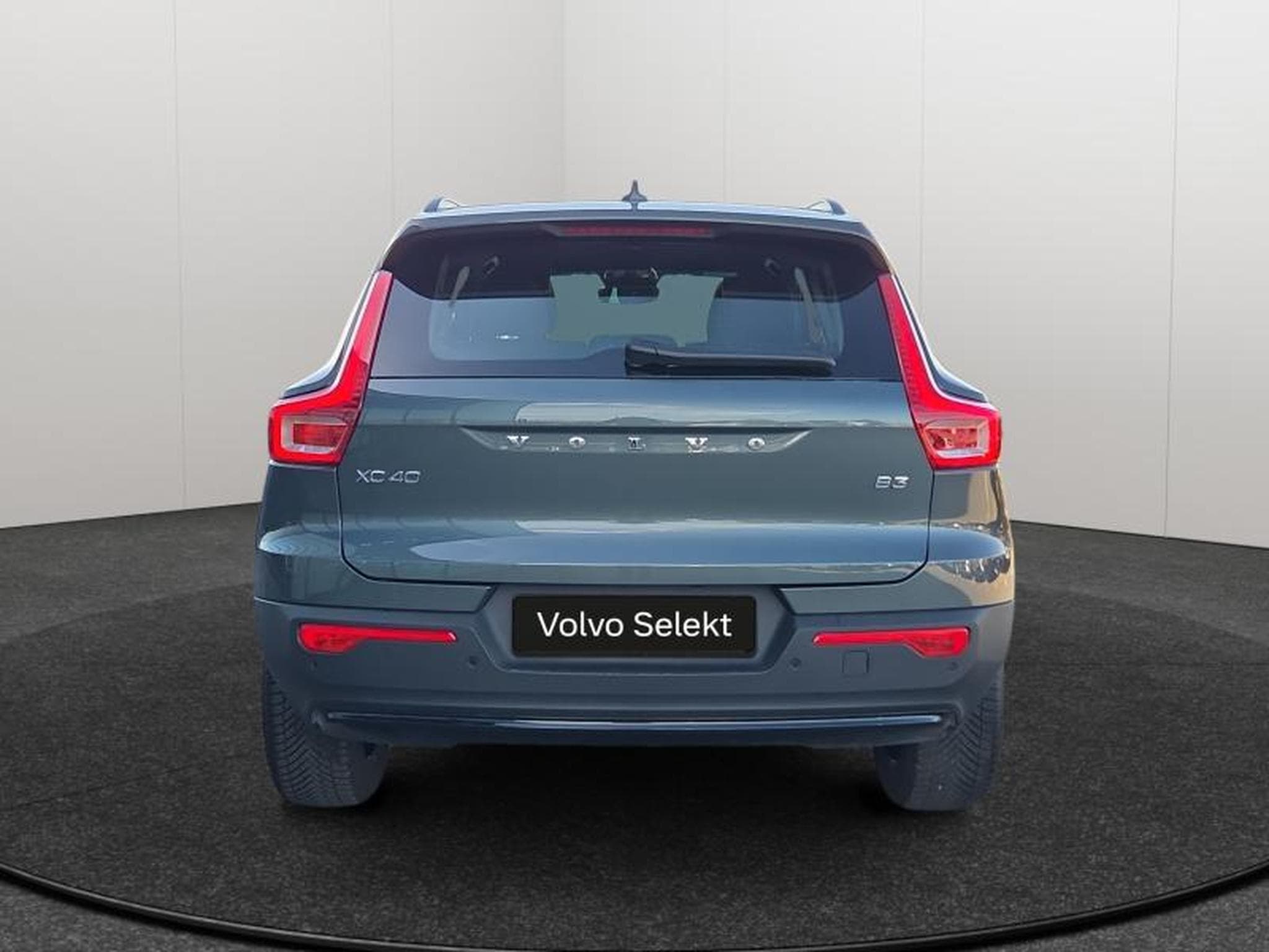 Volvo XC40 B3 Plus Dark / Essence (2025) - Photo 4