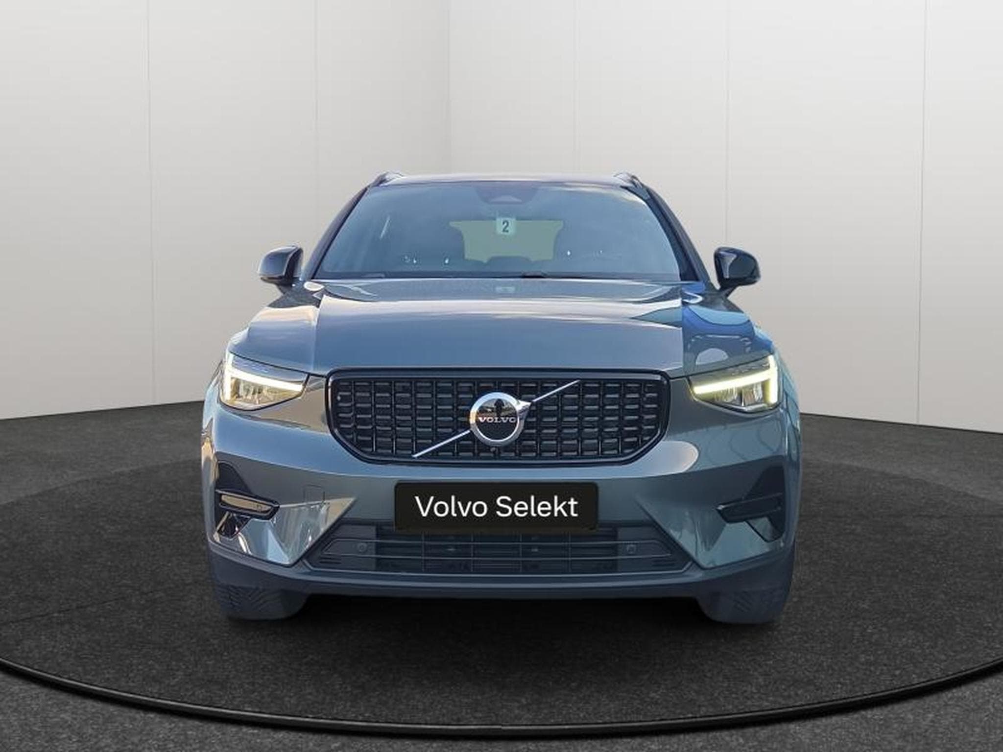 Volvo XC40 B3 Plus Dark / Essence (2025) - Photo 8