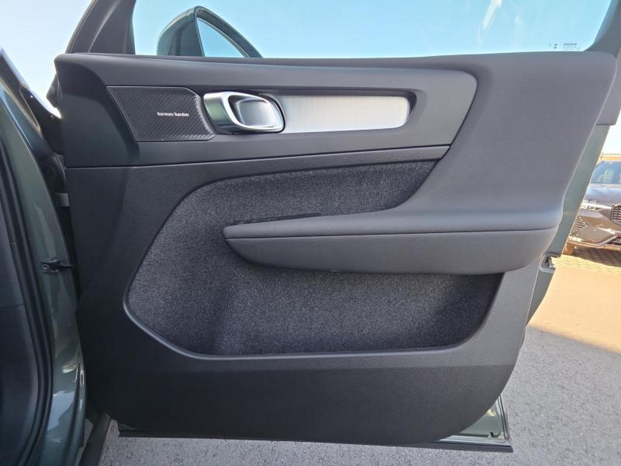Volvo XC40 B3 Plus Dark / Essence (2025) - Photo 21