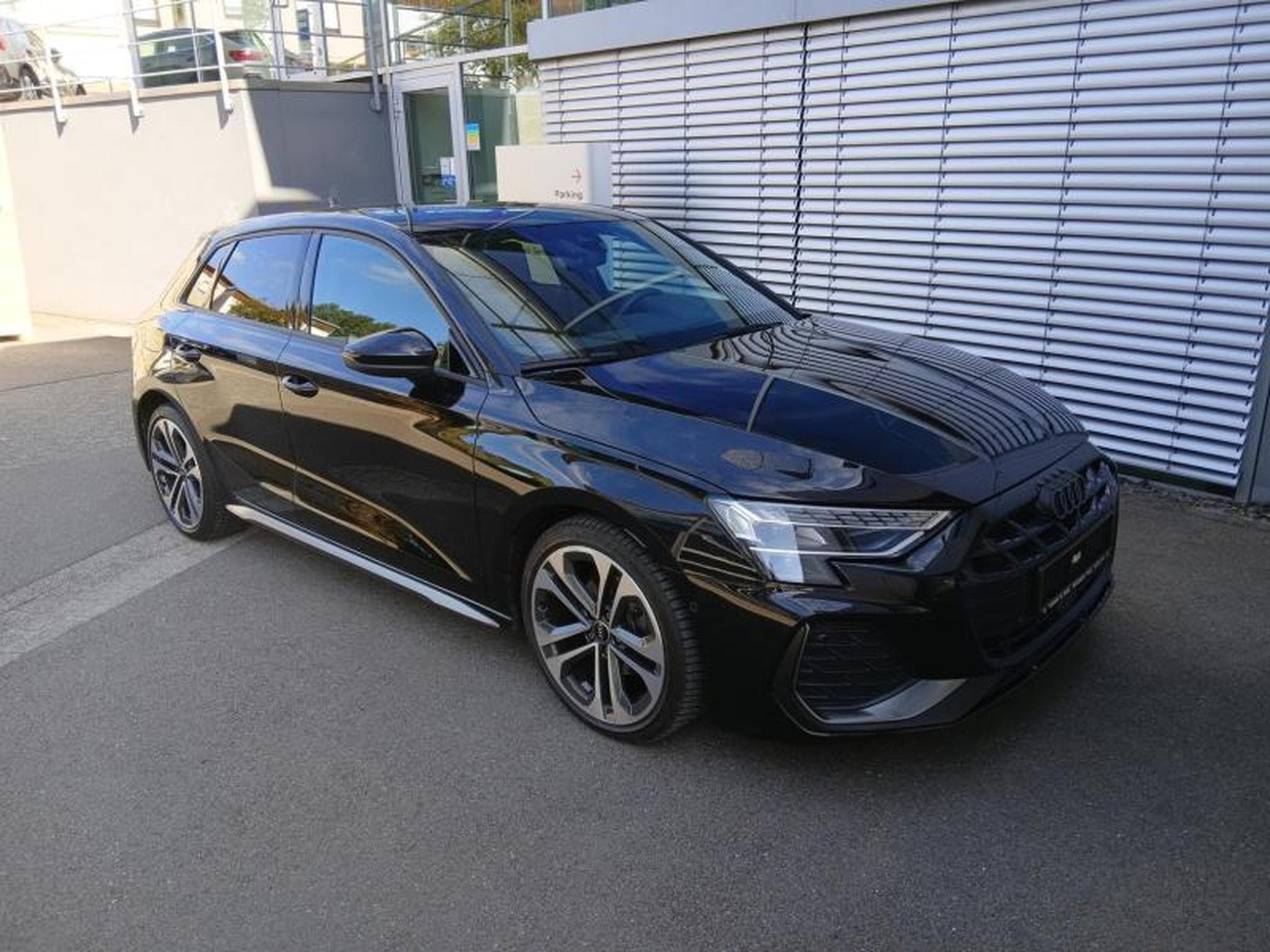 Audi A3 Sportback S-line 35 TDI s-tronic (2025) - Photo 5