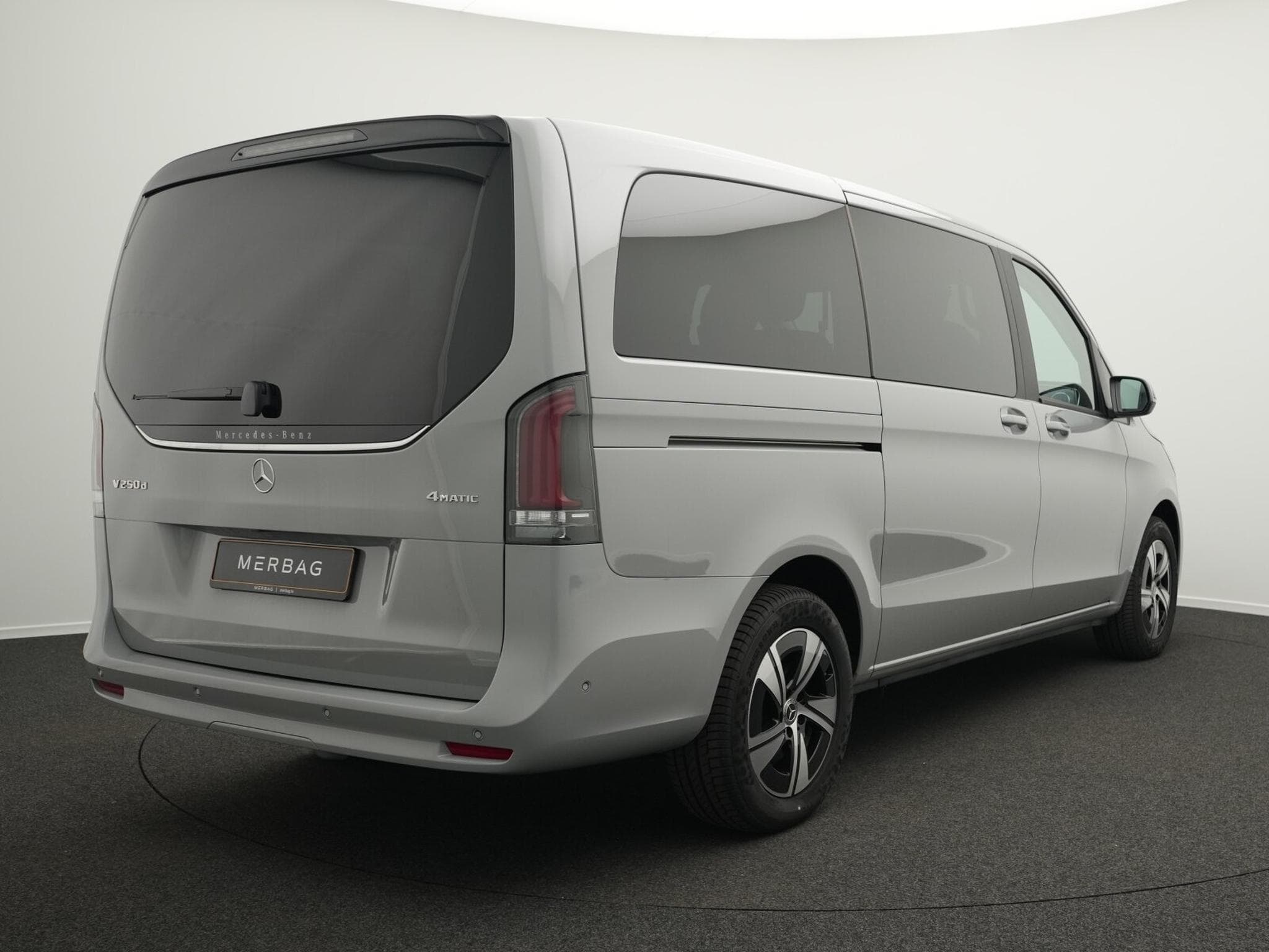 Mercedes V d 4MATIC STYLE Lang (2026) - Photo 3