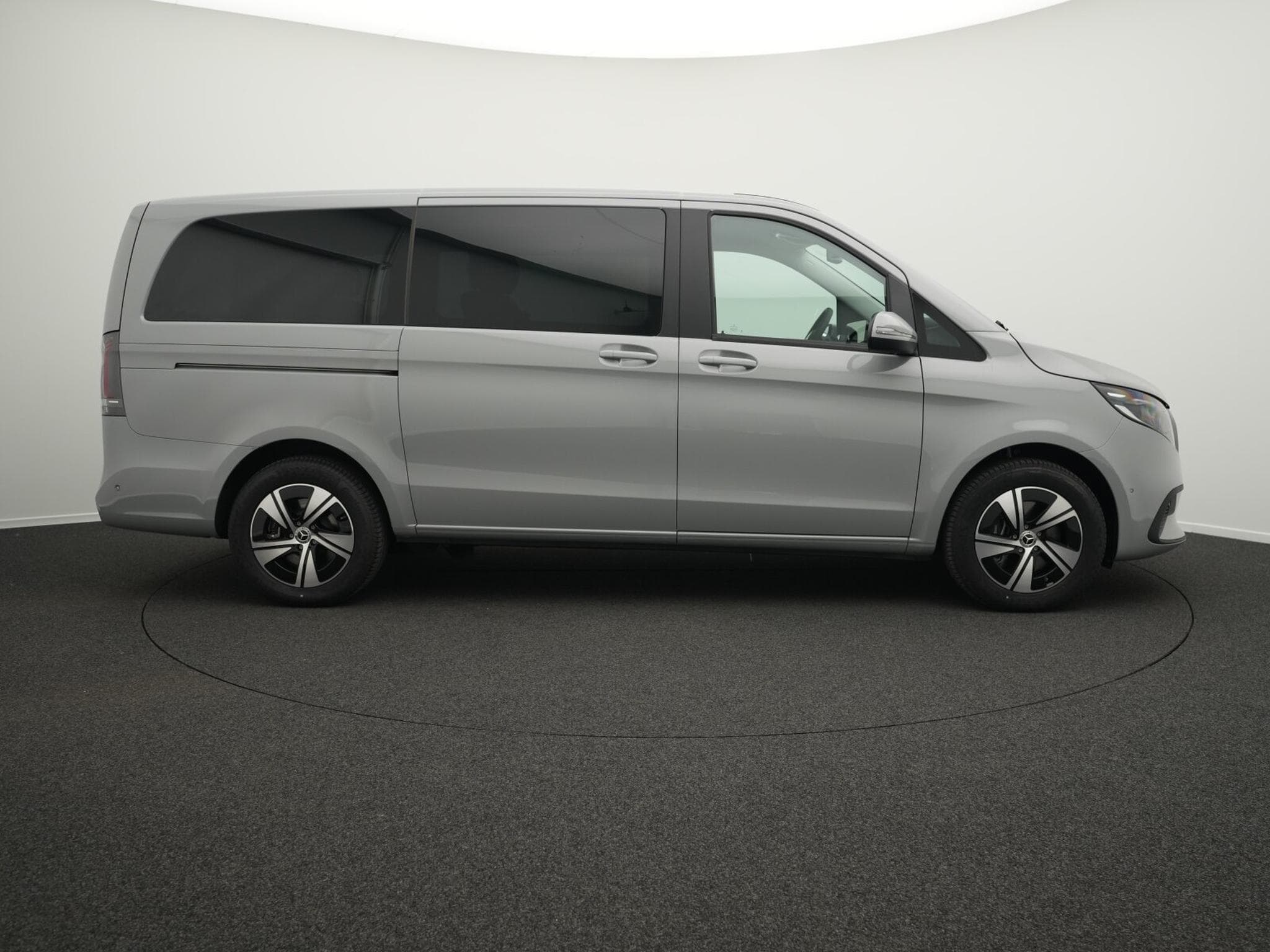 Mercedes V d 4MATIC STYLE Lang (2026) - Photo 5