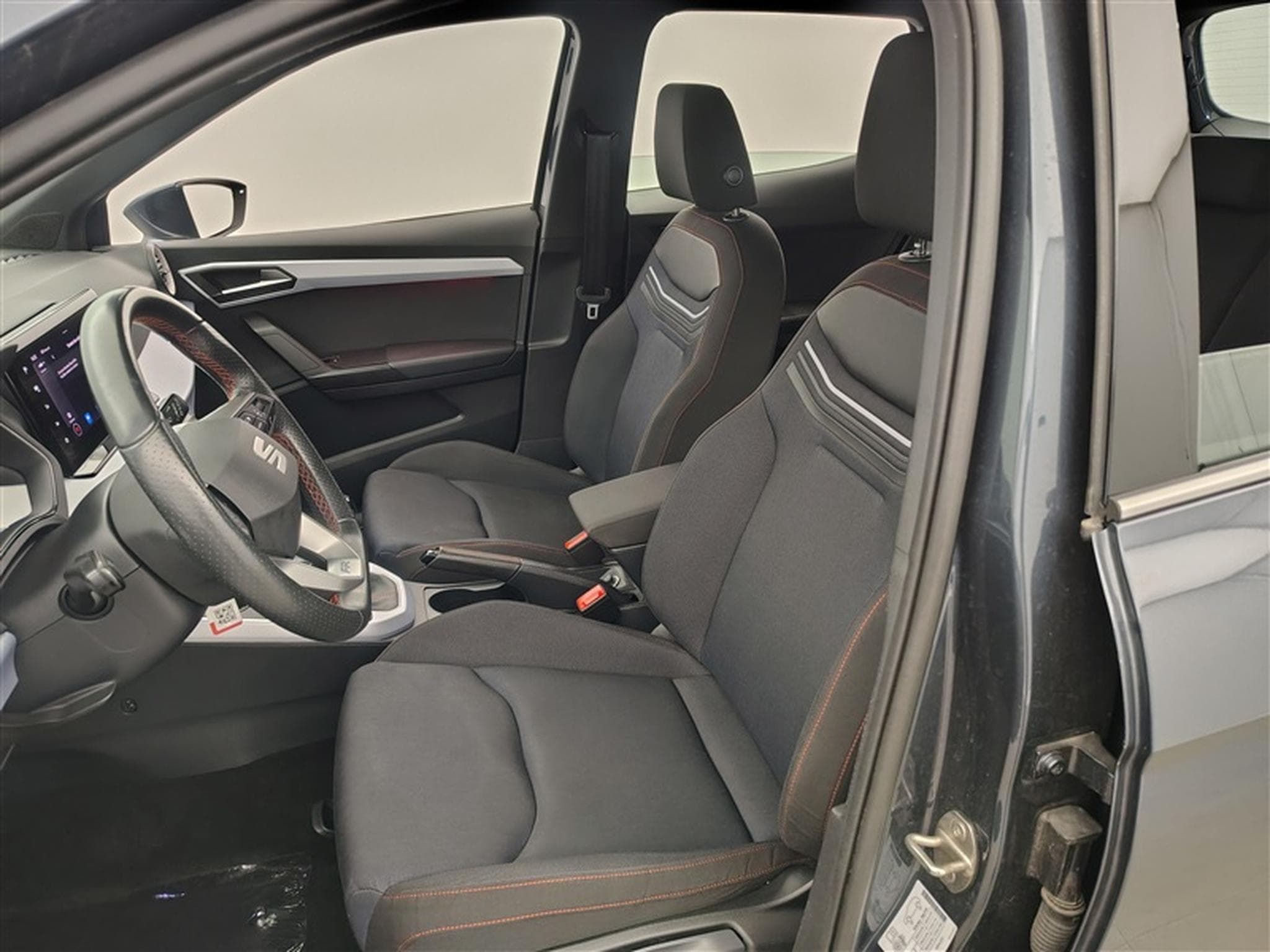 Seat Arona 1.0 TSI 110Cv FR NAVI / CARPLAY / CAMERA / FULL LED (2022) - Photo 7