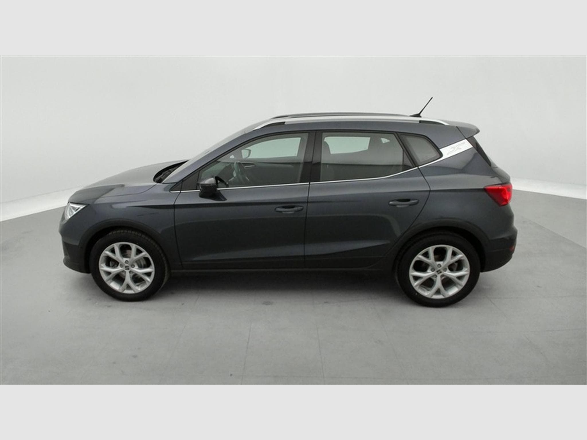 Seat Arona 1.0 TSI 110Cv FR NAVI / CARPLAY / CAMERA / FULL LED (2022) - Photo 3