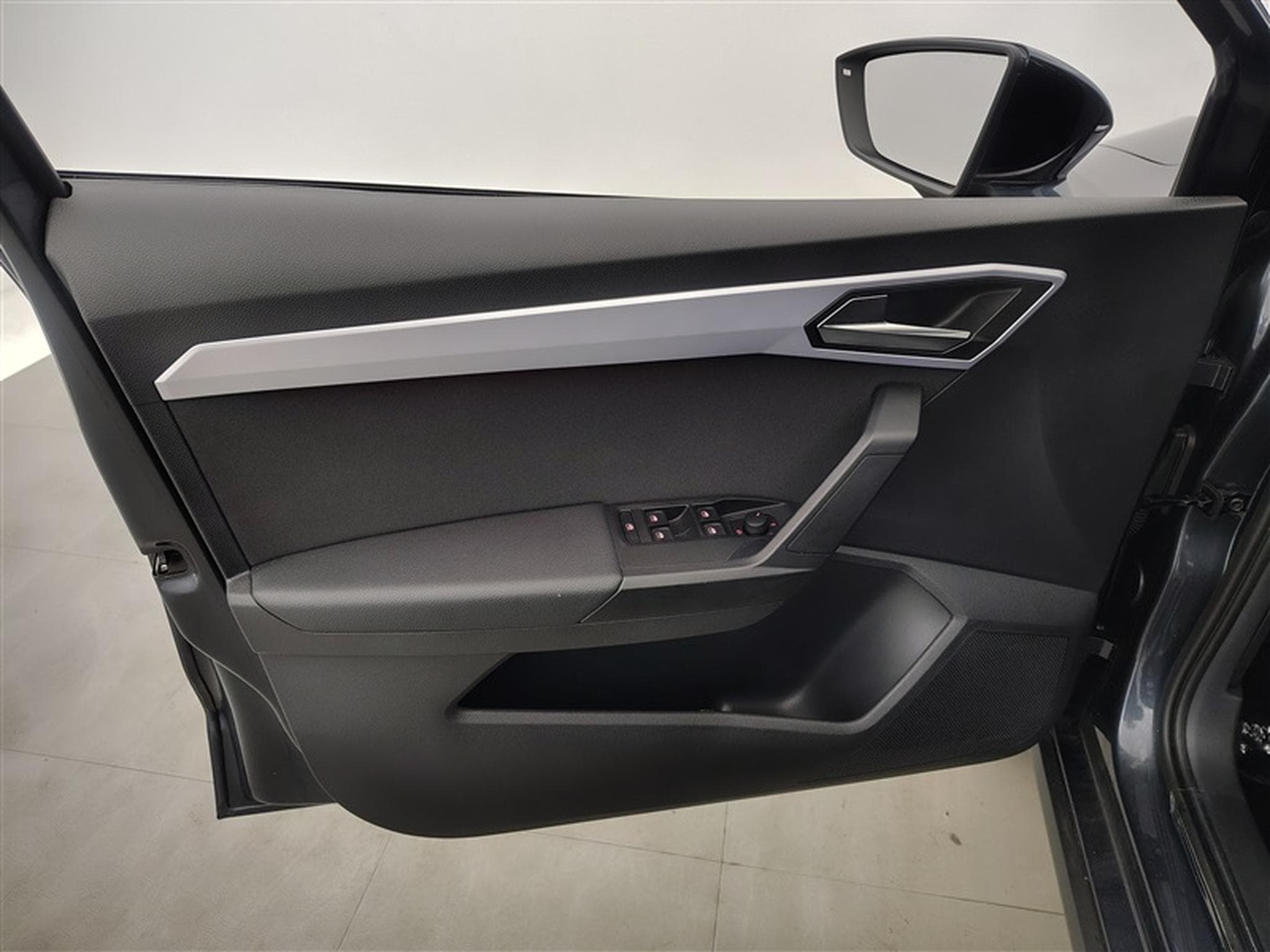 Seat Arona 1.0 TSI 110Cv FR NAVI / CARPLAY / CAMERA / FULL LED (2022) - Photo 17
