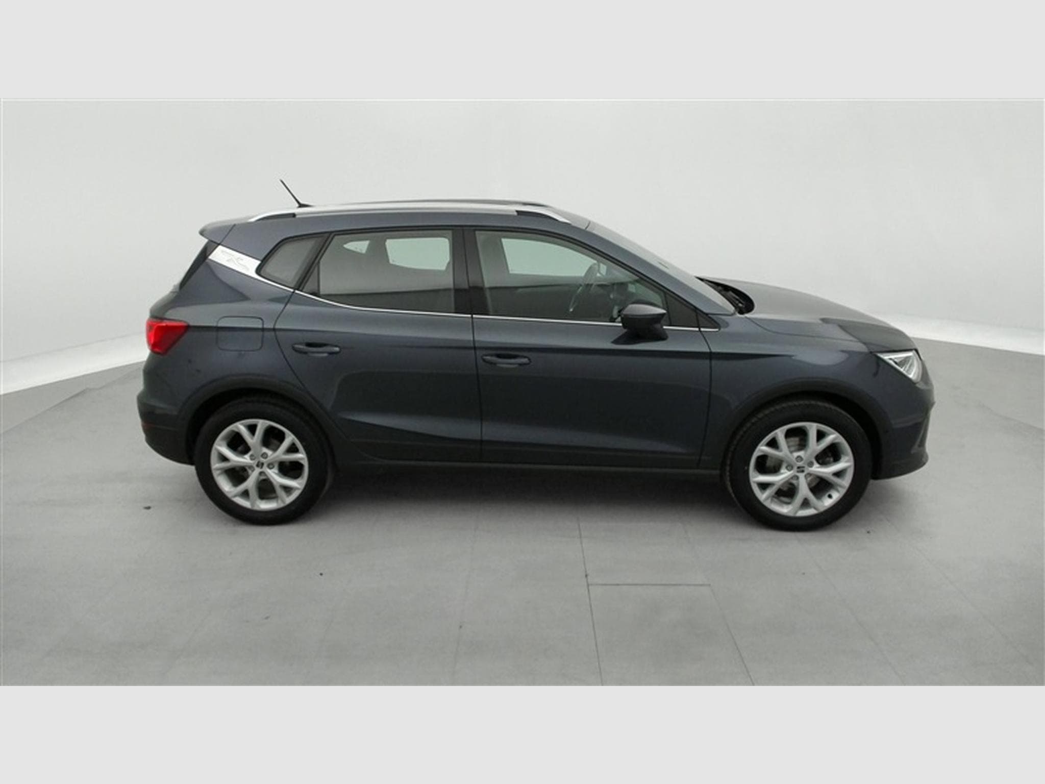 Seat Arona 1.0 TSI 110Cv FR NAVI / CARPLAY / CAMERA / FULL LED (2022) - Photo 23