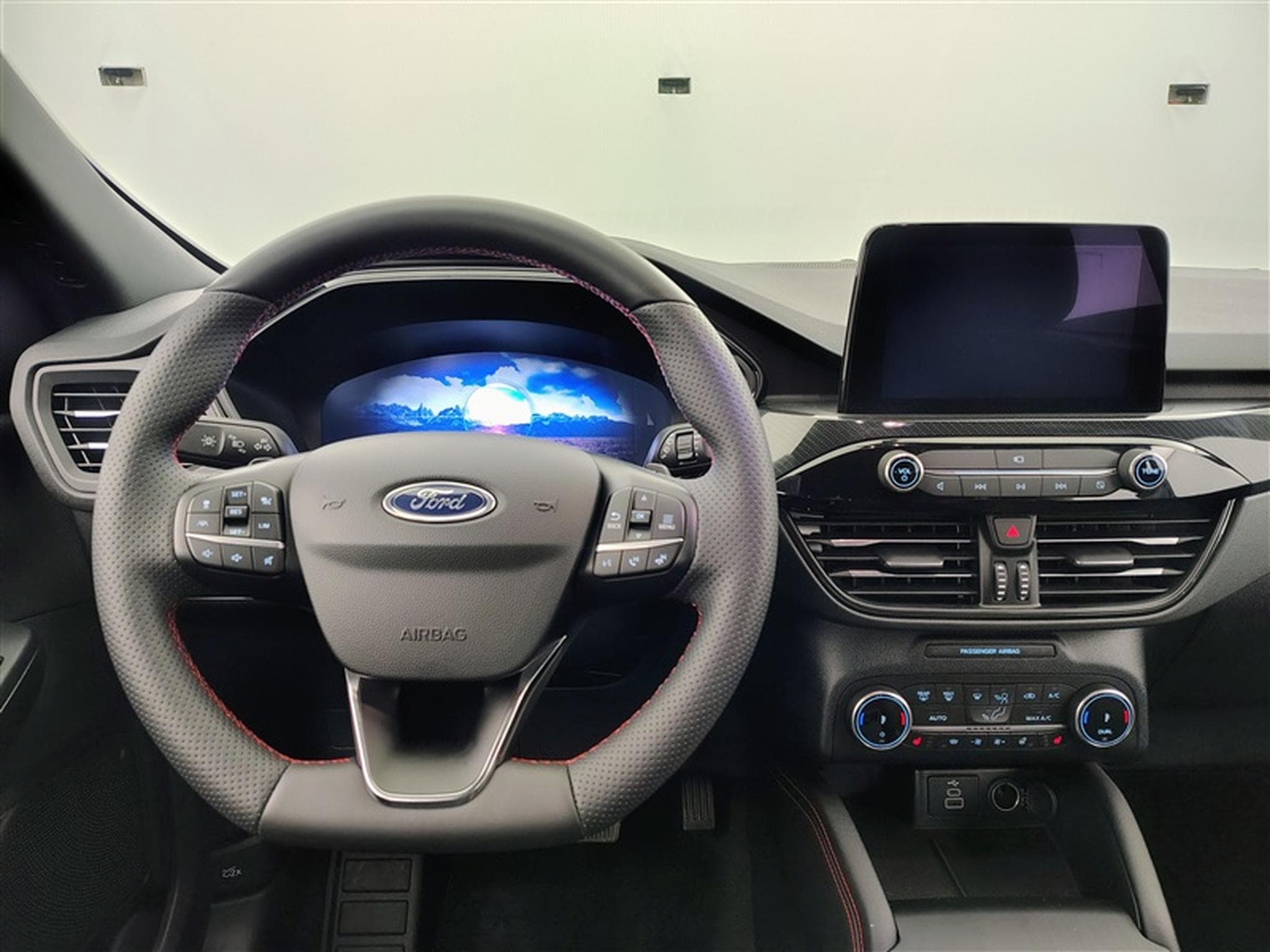 Ford Kuga 2.0 TDCi 120cv PowerShift ST-Line NAVI / FULL LED / CAMERA (2023) - Photo 9