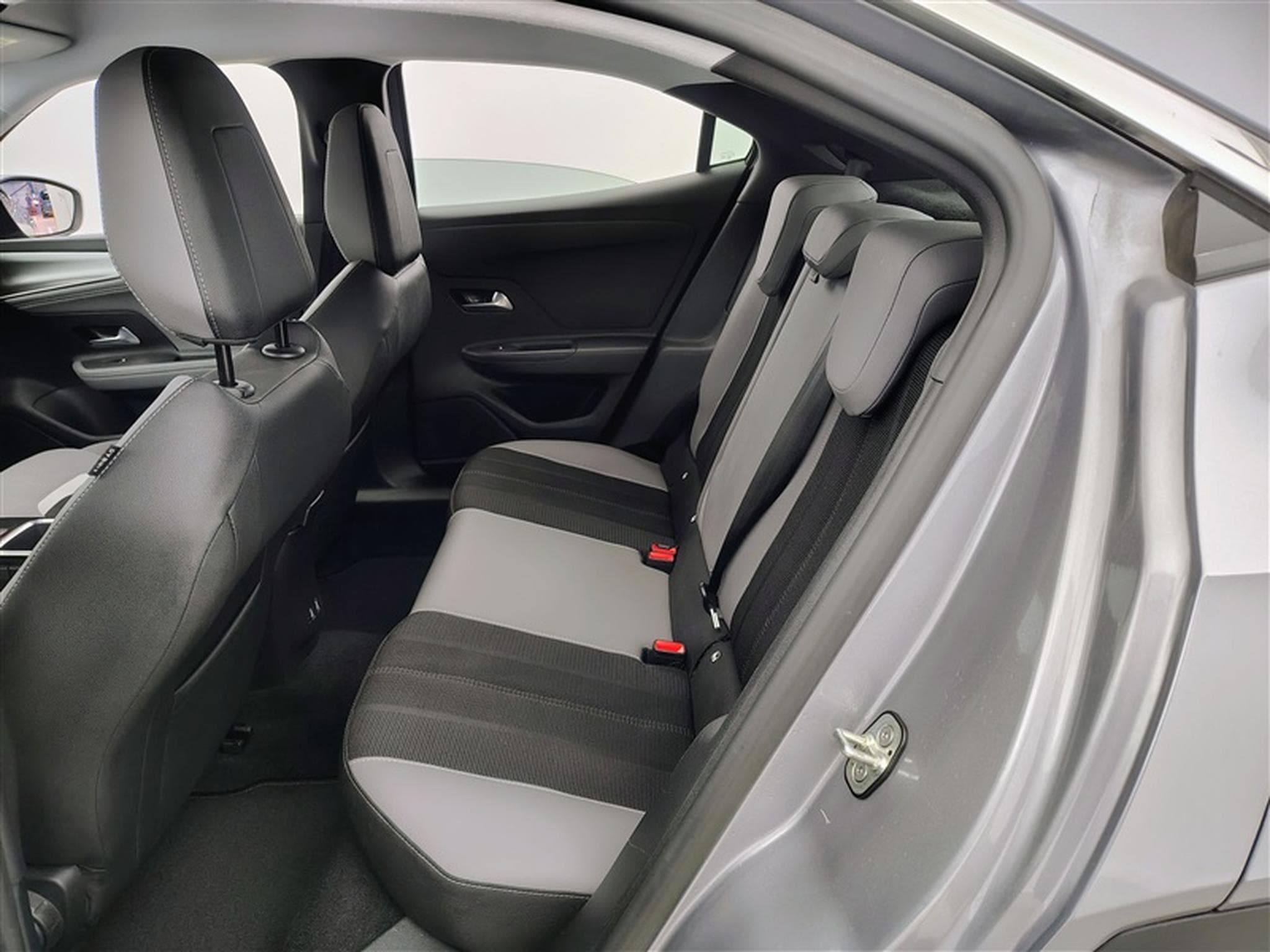 Opel Mokka 1.2 Turbo Elegance CARPLAY / FULL LED / CAMERA / JA 17" (2024) - Photo 13
