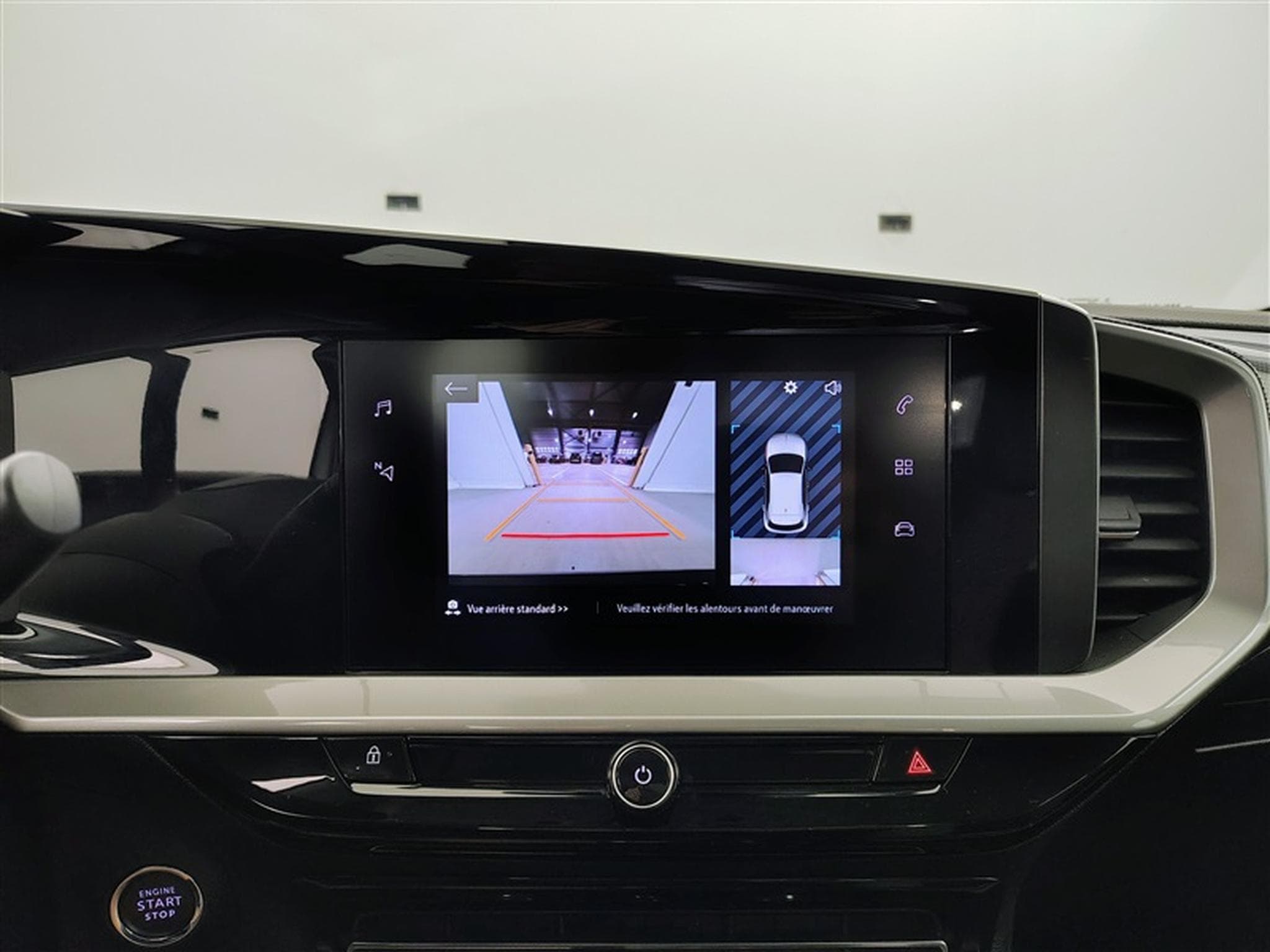 Opel Mokka 1.2 Turbo Elegance CARPLAY / FULL LED / CAMERA / JA 17" (2024) - Photo 18
