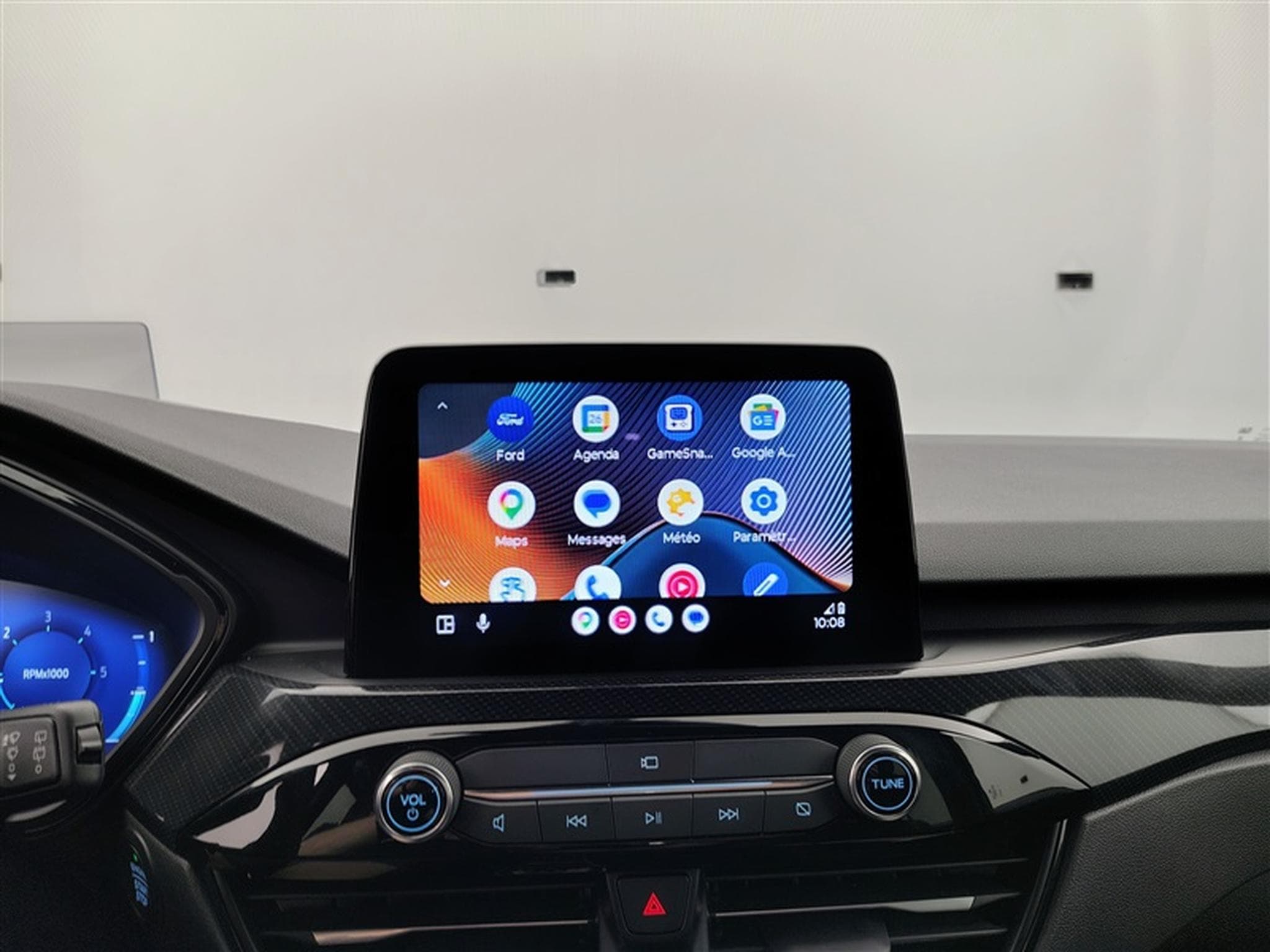 Ford Kuga 2.0 TDCi 120cv PowerShift ST-Line NAVI / FULL LED / CAMERA (2023) - Photo 23