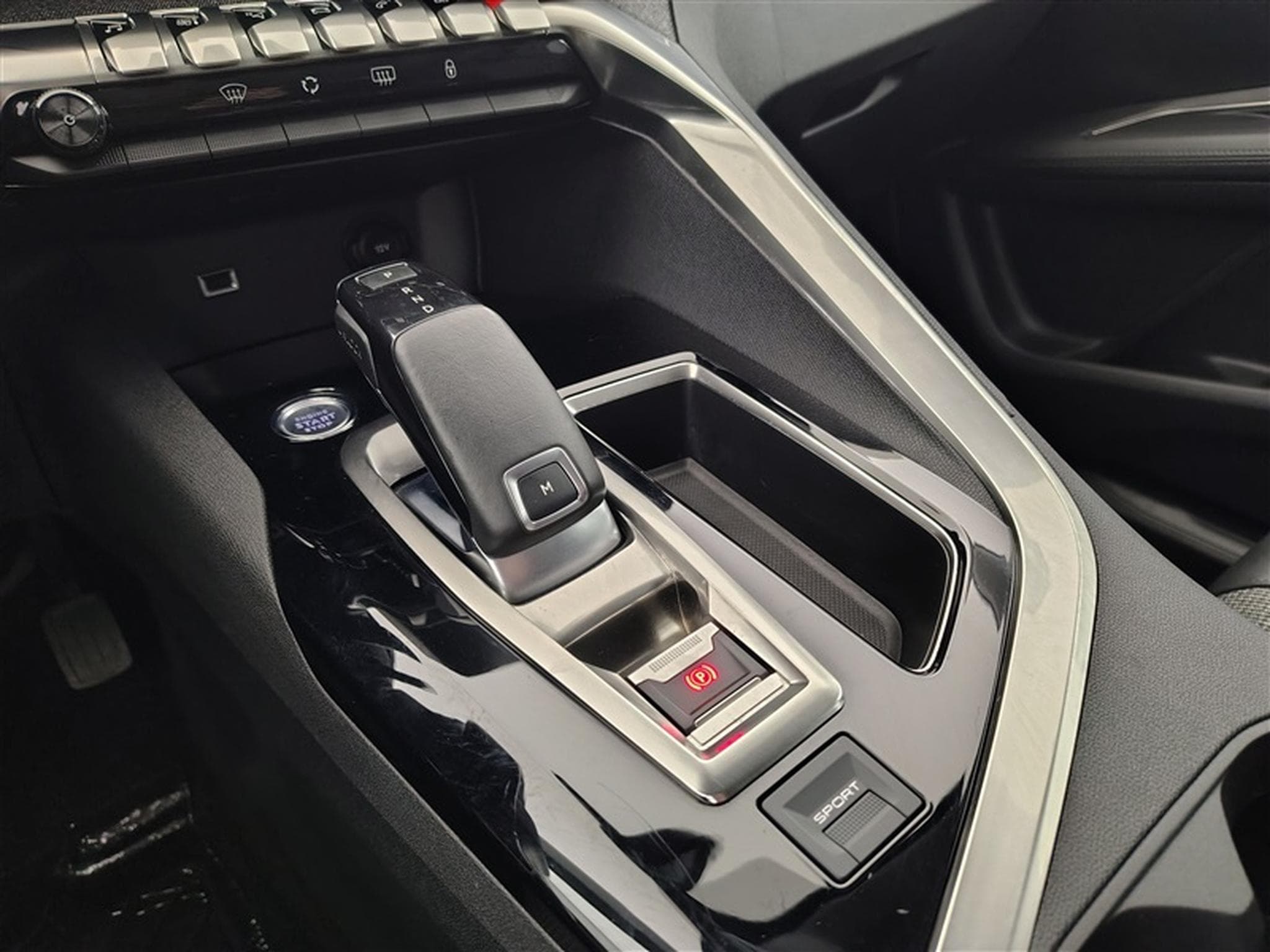 Peugeot 3008 1.2 PureTech 130cv EAT8 Allure NAVI / KEYLESS / CAMERA (2019) - Photo 10