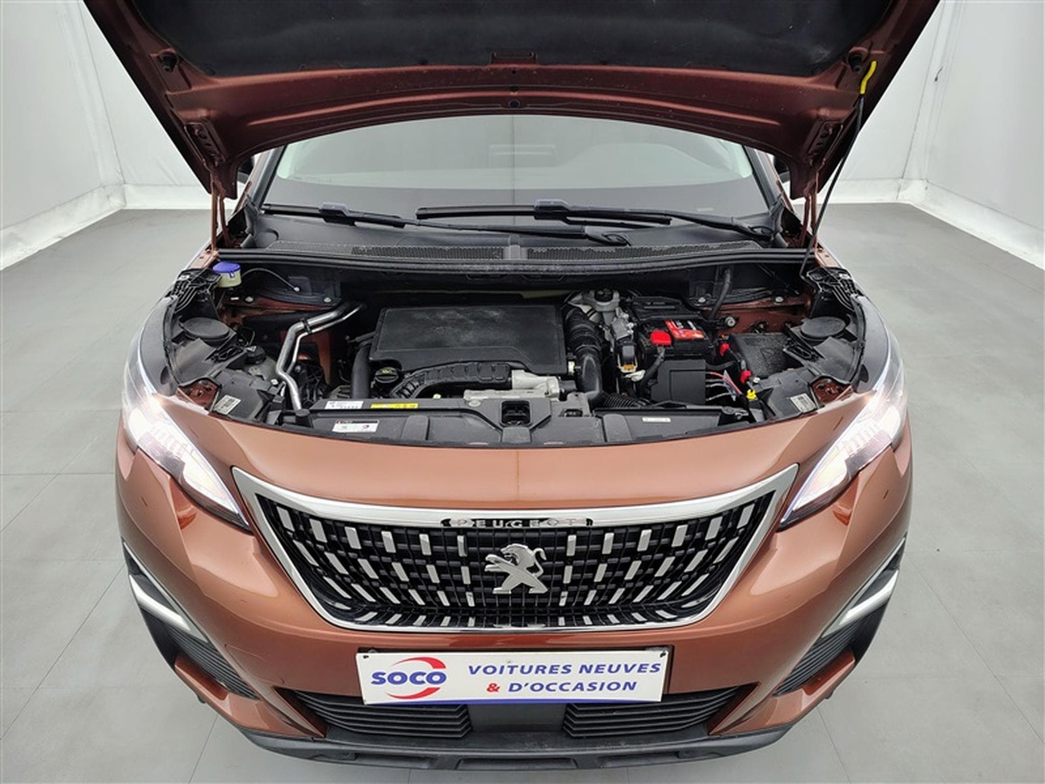 Peugeot 3008 1.2 PureTech 130cv EAT8 Allure NAVI / KEYLESS / CAMERA (2019) - Photo 17