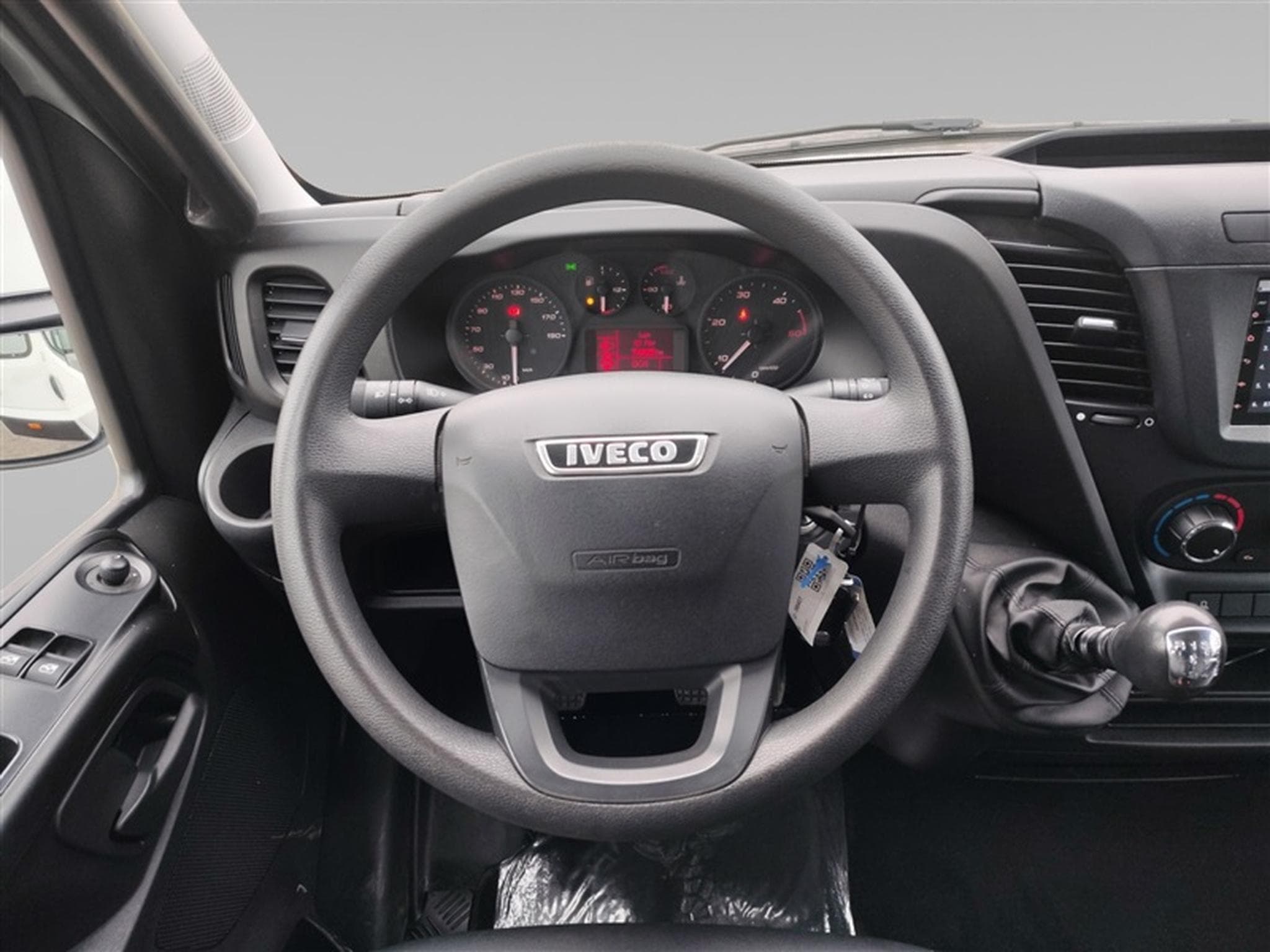 Iveco Daily Plateau DBL Cabine 2.3 CDTI 136 CV (2018) - Photo 9