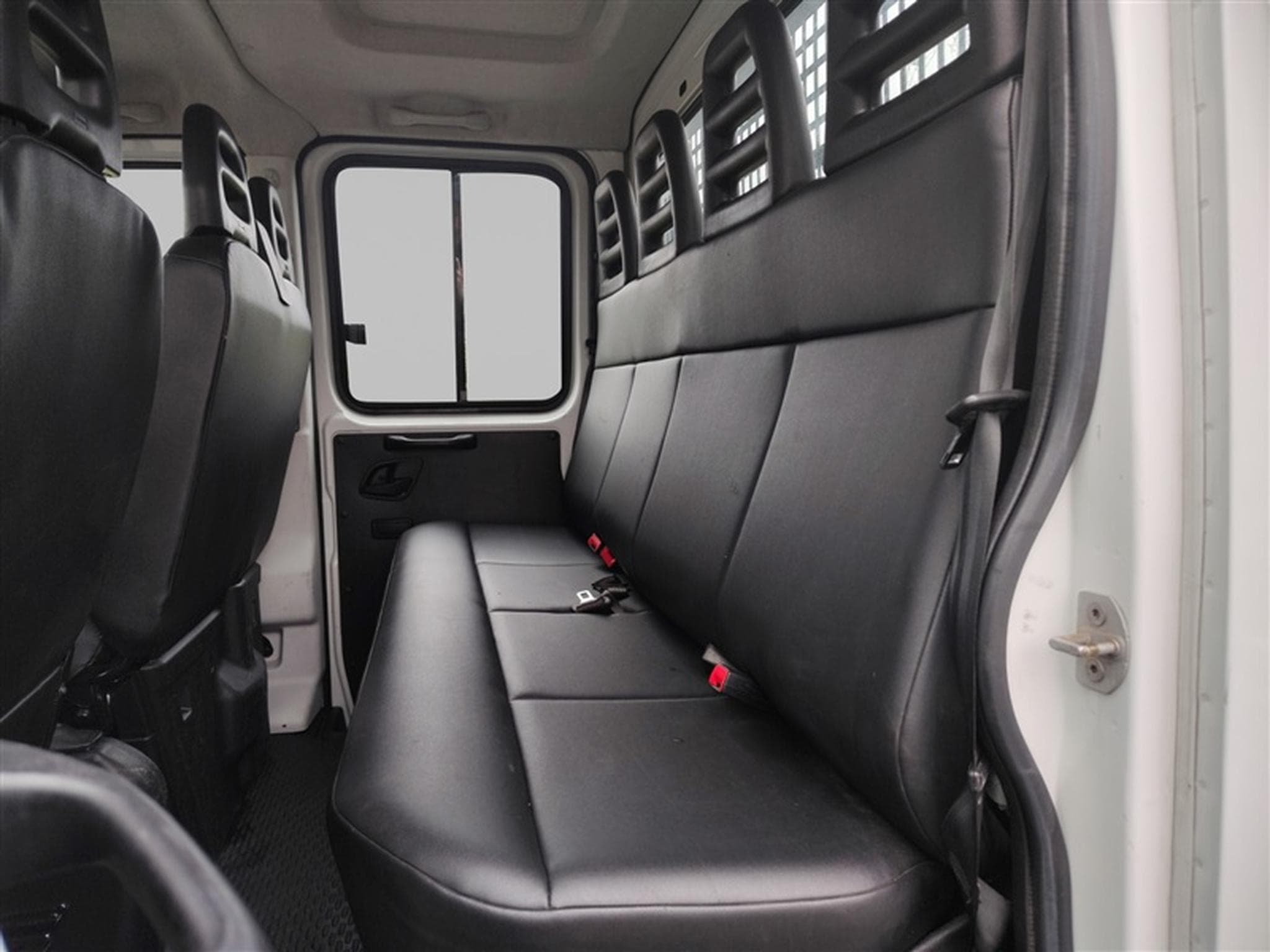 Iveco Daily Plateau DBL Cabine 2.3 CDTI 136 CV (2018) - Photo 13