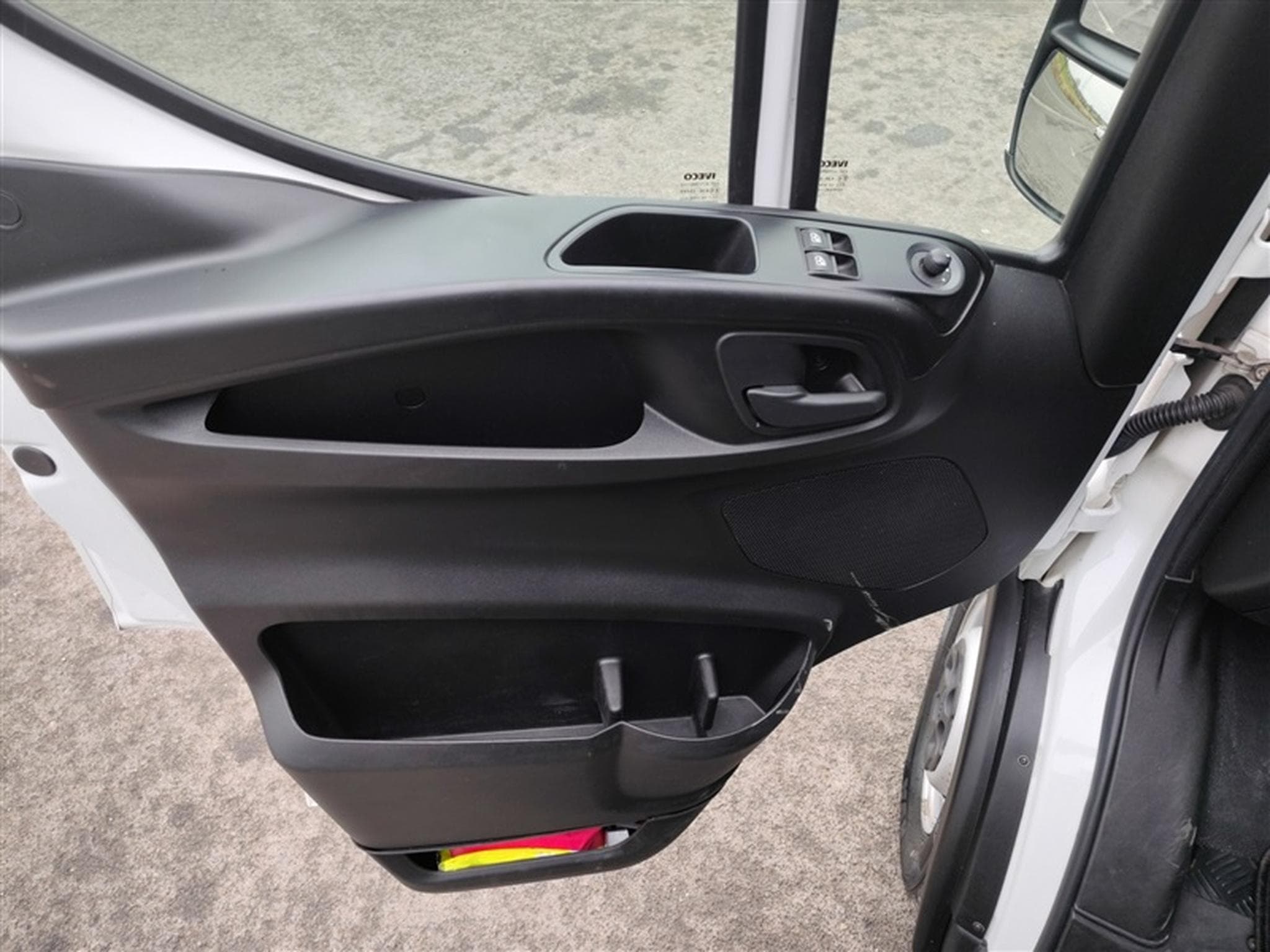 Iveco Daily Plateau DBL Cabine 2.3 CDTI 136 CV (2018) - Photo 16
