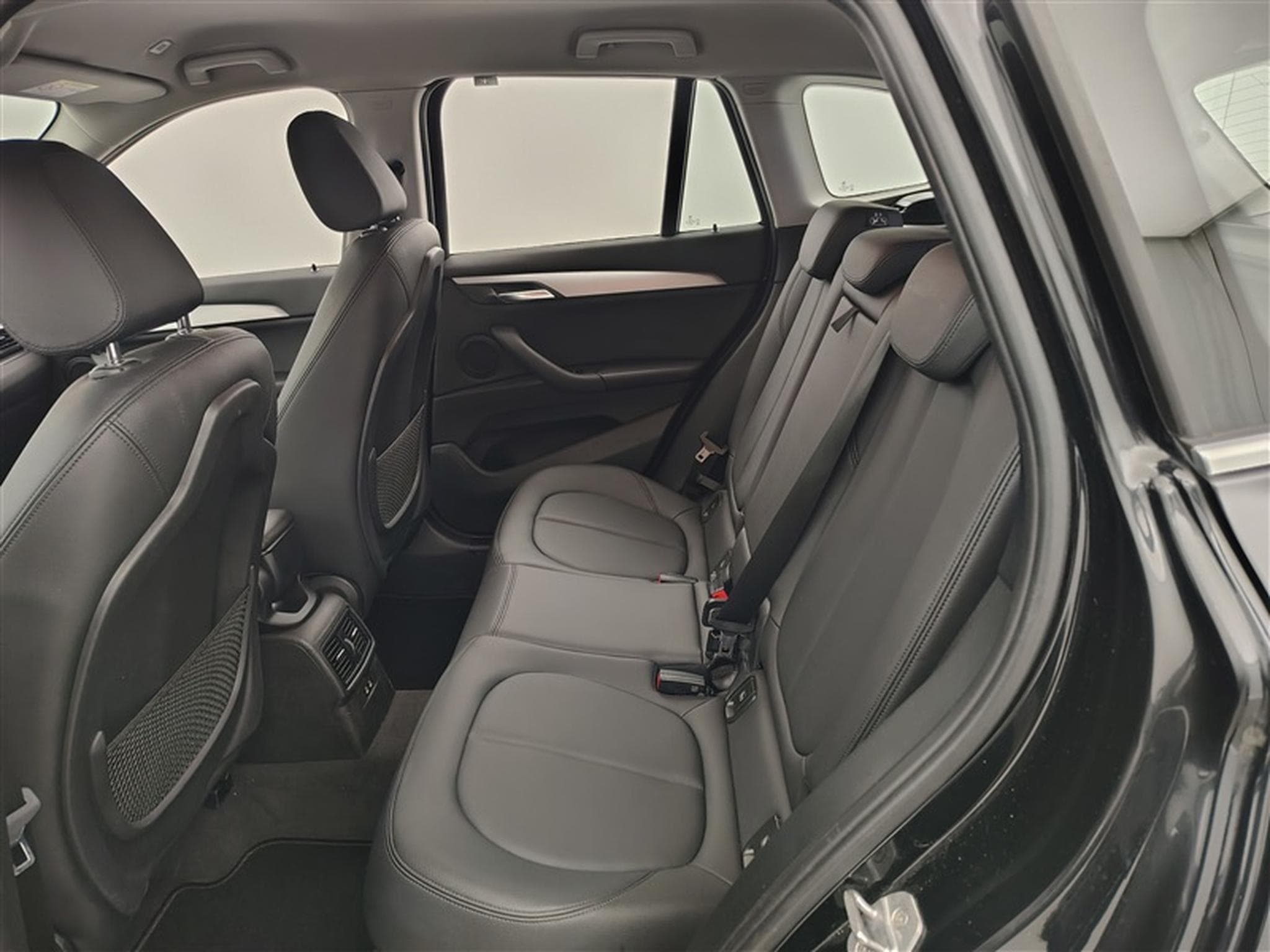 BMW X1 1.5 dA sDrive16 AdBlue (2020) - Photo 13