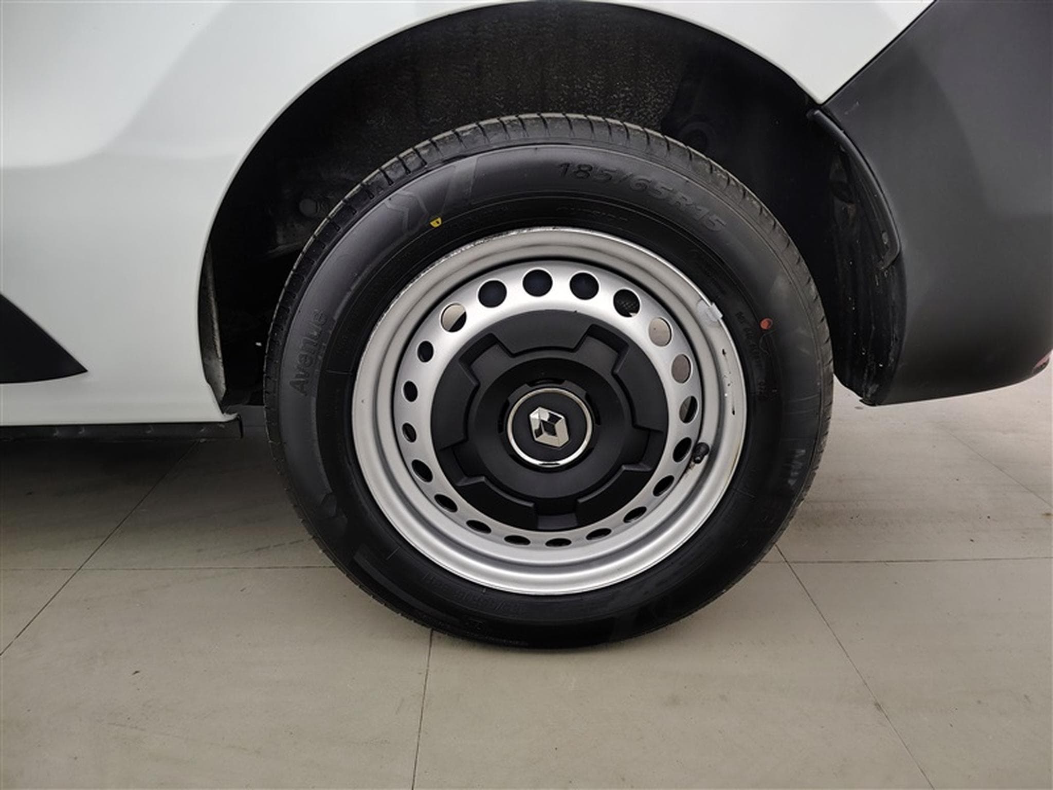 Renault Express 1.5 Blue dCi Confort CLIM / PDC AR / BLUETOOTH (2022) - Photo 6