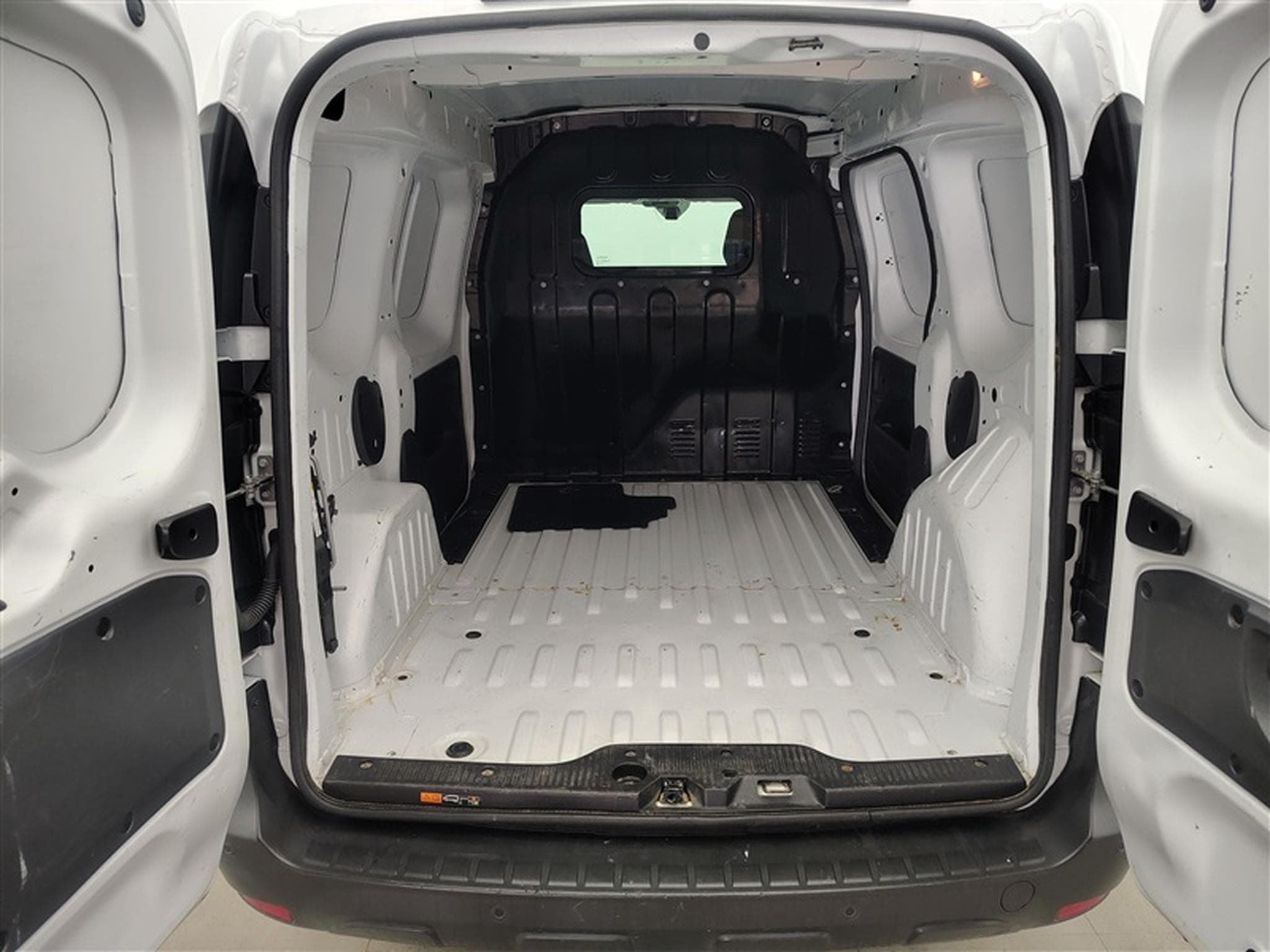 Renault Express 1.5 Blue dCi Confort CLIM / PDC AR / BLUETOOTH (2022) - Photo 14