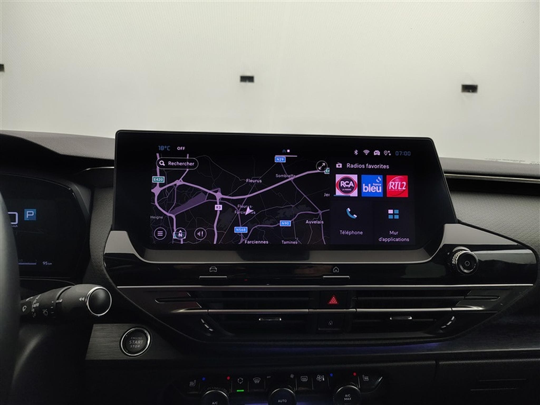 Citroen C5 X 1.2 PureTech 130cv EAT8 Plus NAVI / FULL LED / CUIR / CAMERA (2024) - Photo 11