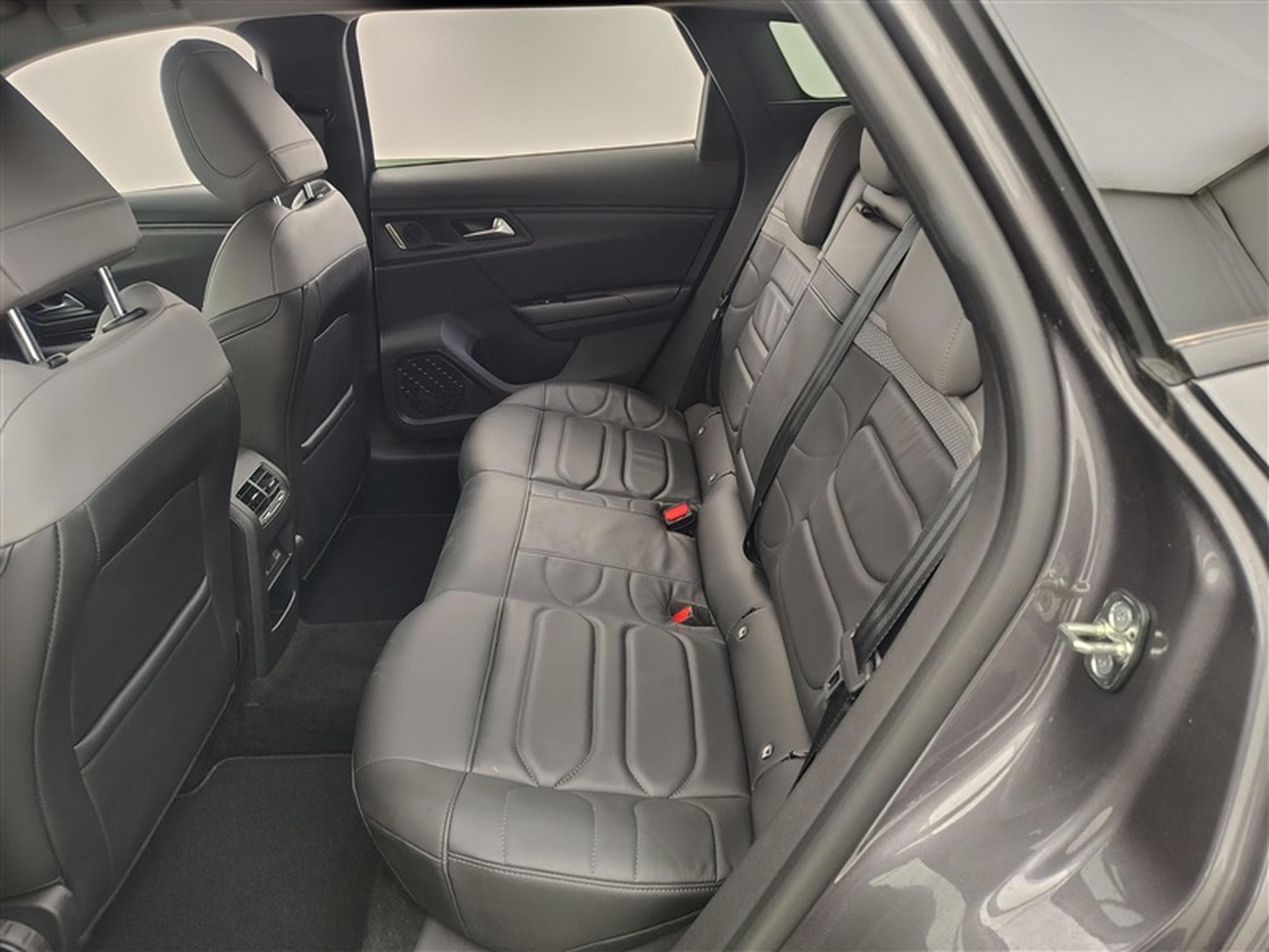 Citroen C5 X 1.2 PureTech 130cv EAT8 Plus NAVI / FULL LED / CUIR / CAMERA (2024) - Photo 13